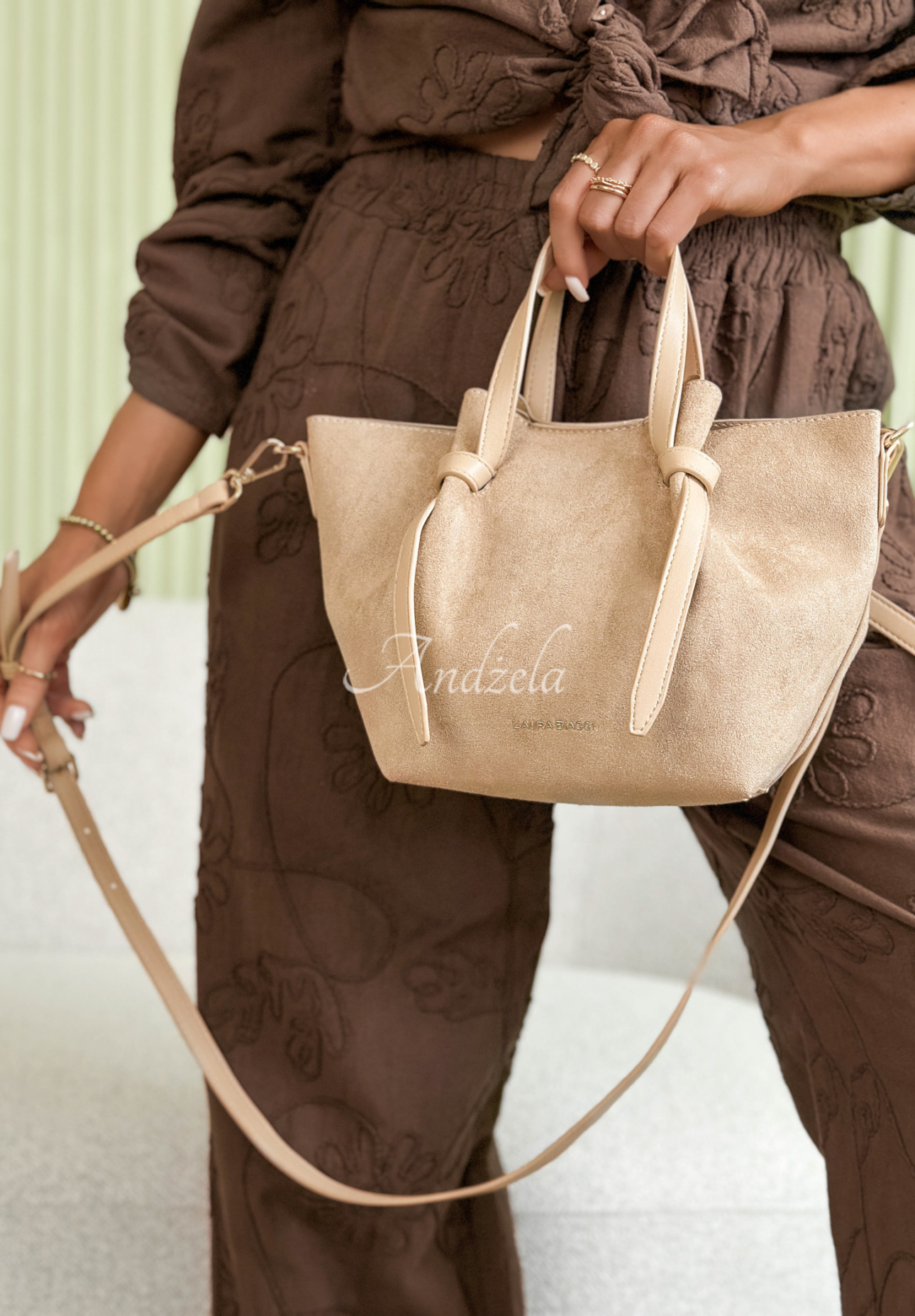 Zamszowa torebka Beatrice beżowa