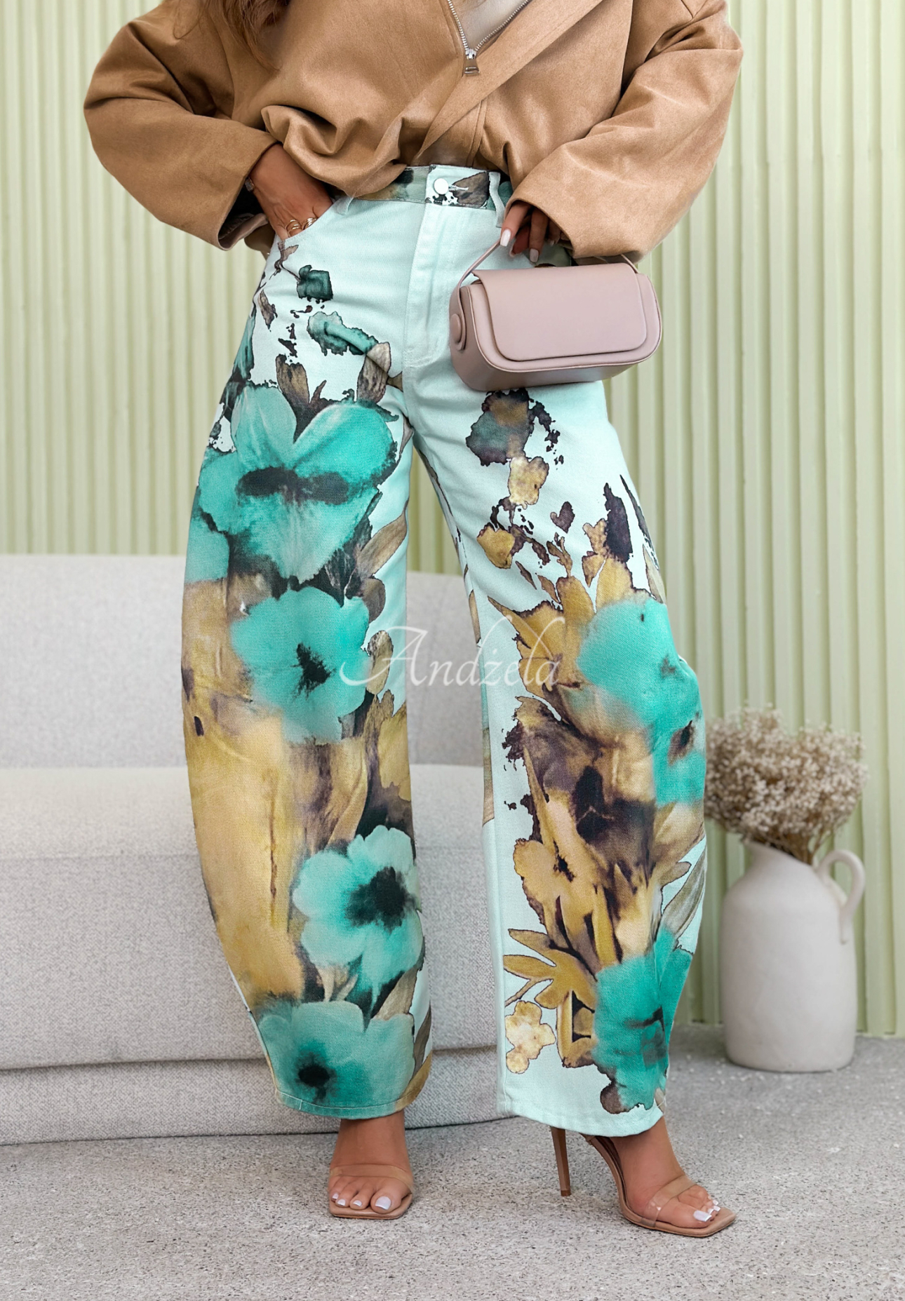 Roselinde blue floral banana jeans
