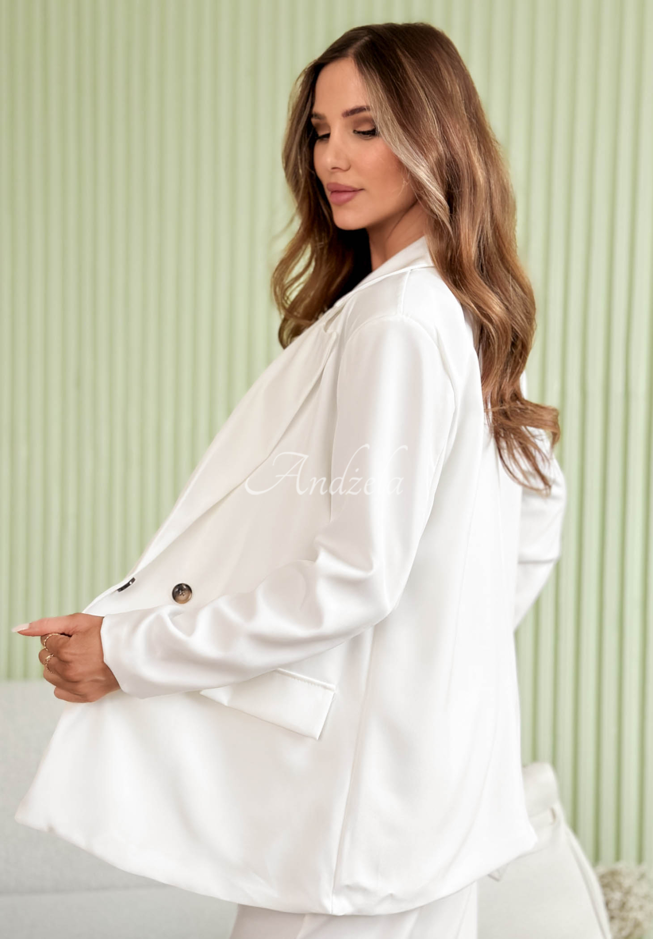 Elegancka dwurzędowa marynarka z kołnierzem Cordelia ecru