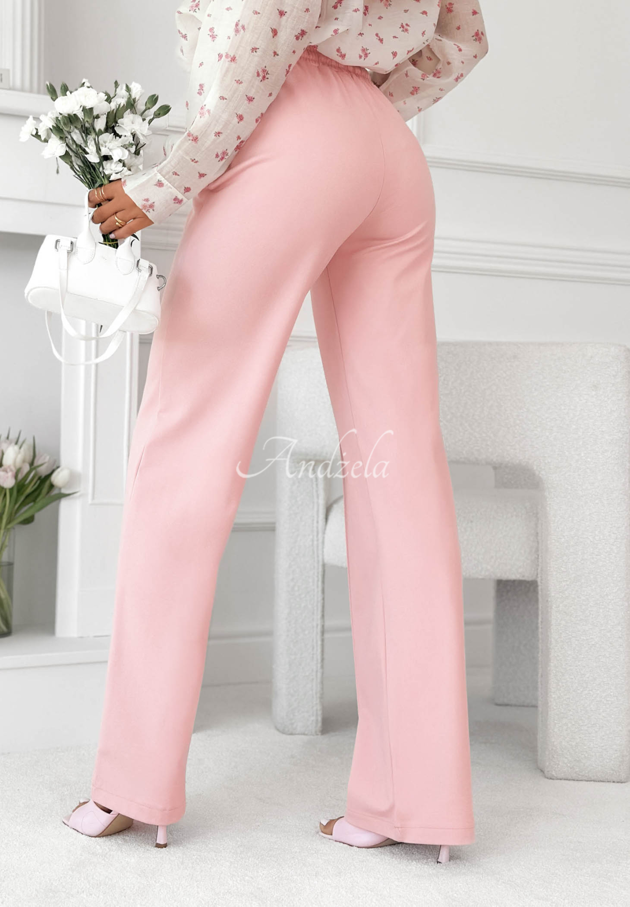 Materiałowe spodnie wide leg z wiskozy Look Here pudrowy róż