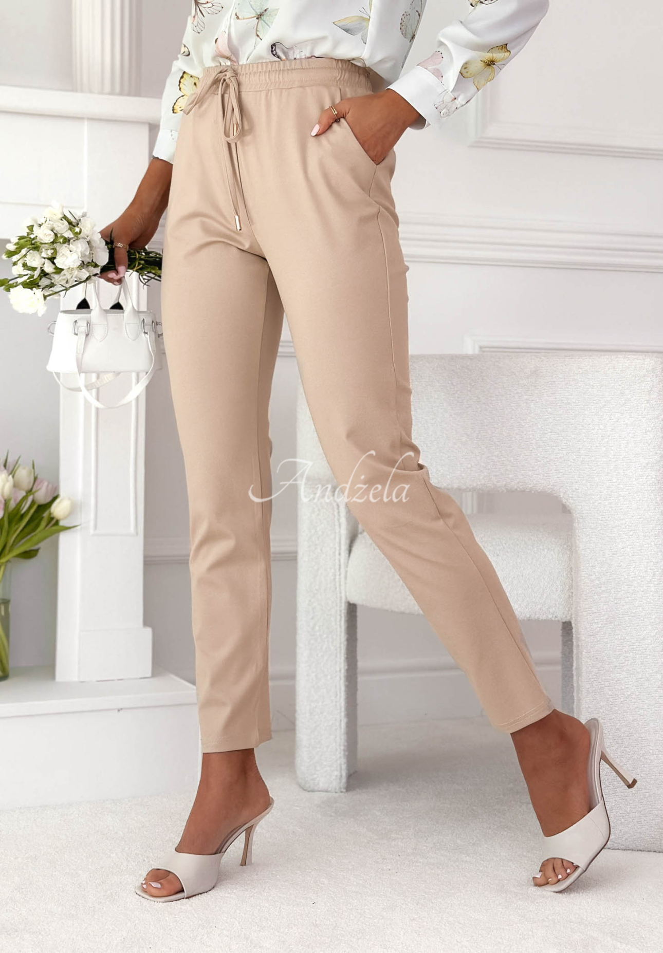 Materiałowe spodnie z wiskozy Do You Remember beżowe