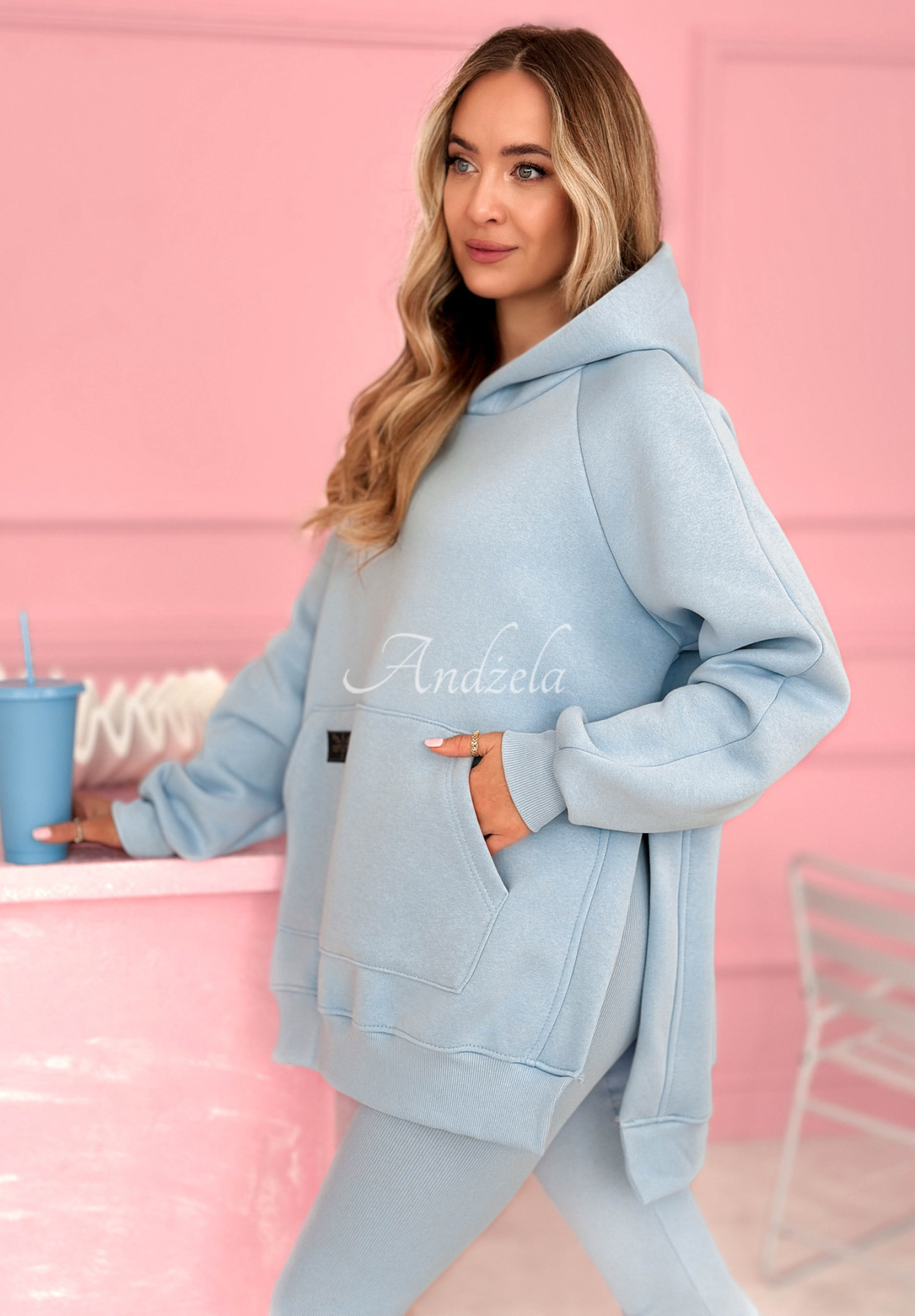 Sweatshirt with pocket and hood Siempre blue II