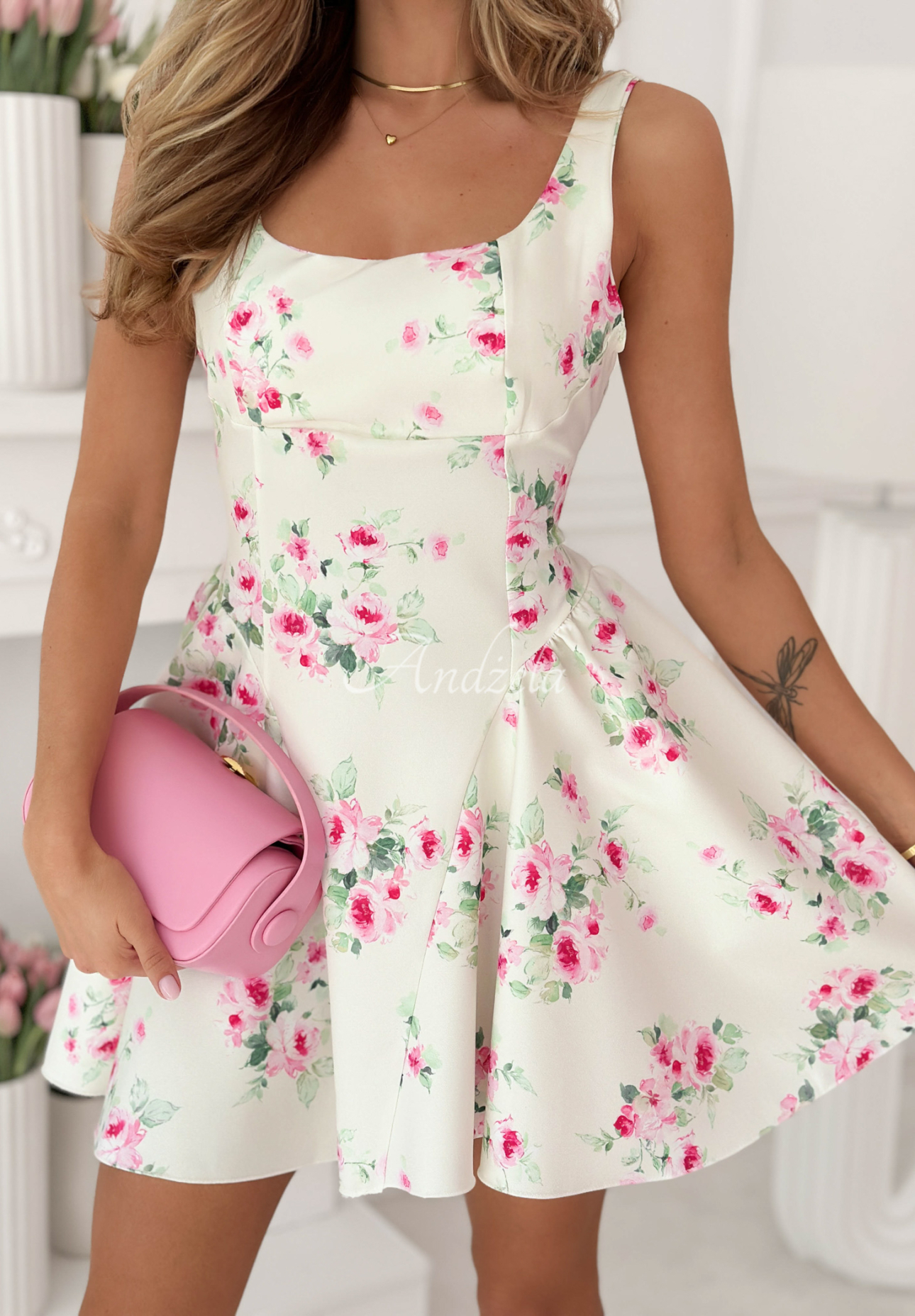 Rozkloszowana sukienka mini na ramiączkach Belladonna ecru