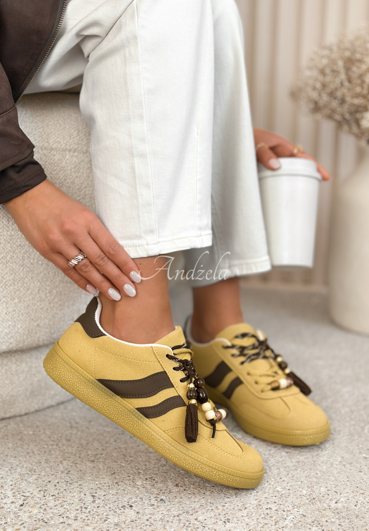 Sneakersy z koralikami i brelokiem Chris pistacjowe