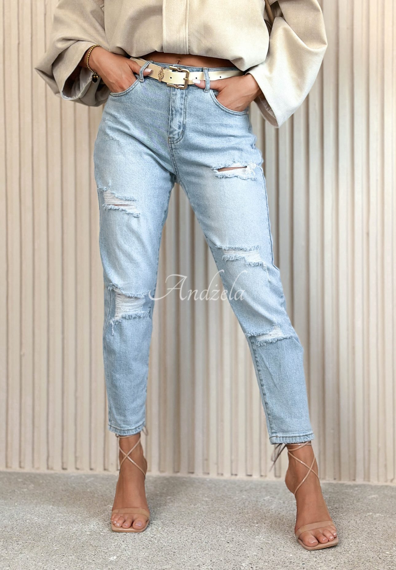 Spodnie jeansowe mom fit z przetarciami Laurent jasnoniebieskie