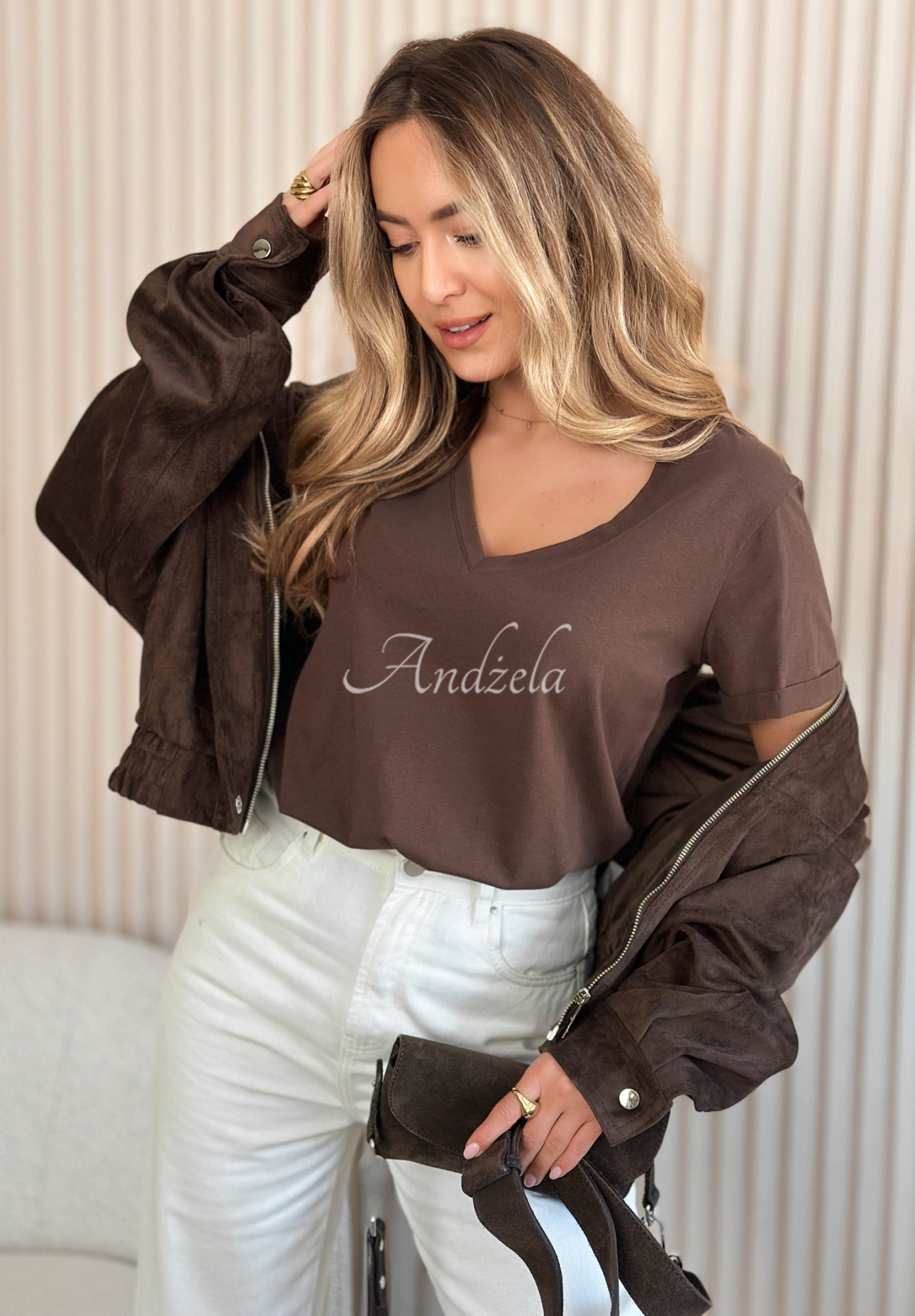 Bawełniany t-shirt z dekoltem Mariella czekoladowy