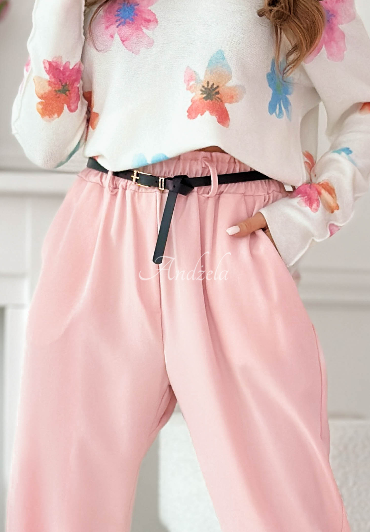 Liora fabric pants with a belt and elastic waistband in powder pink