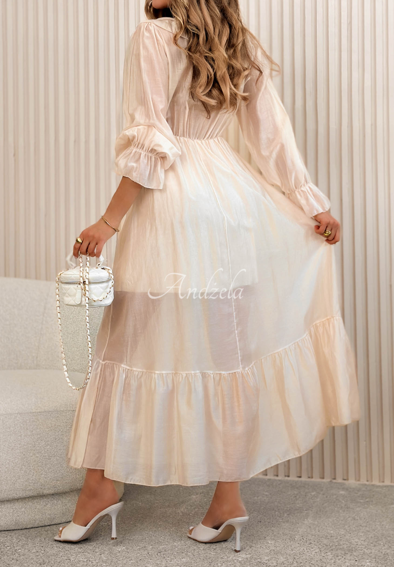 Zwiewna sukienka maxi z falbankami z tencelu Lady Spring beżowa