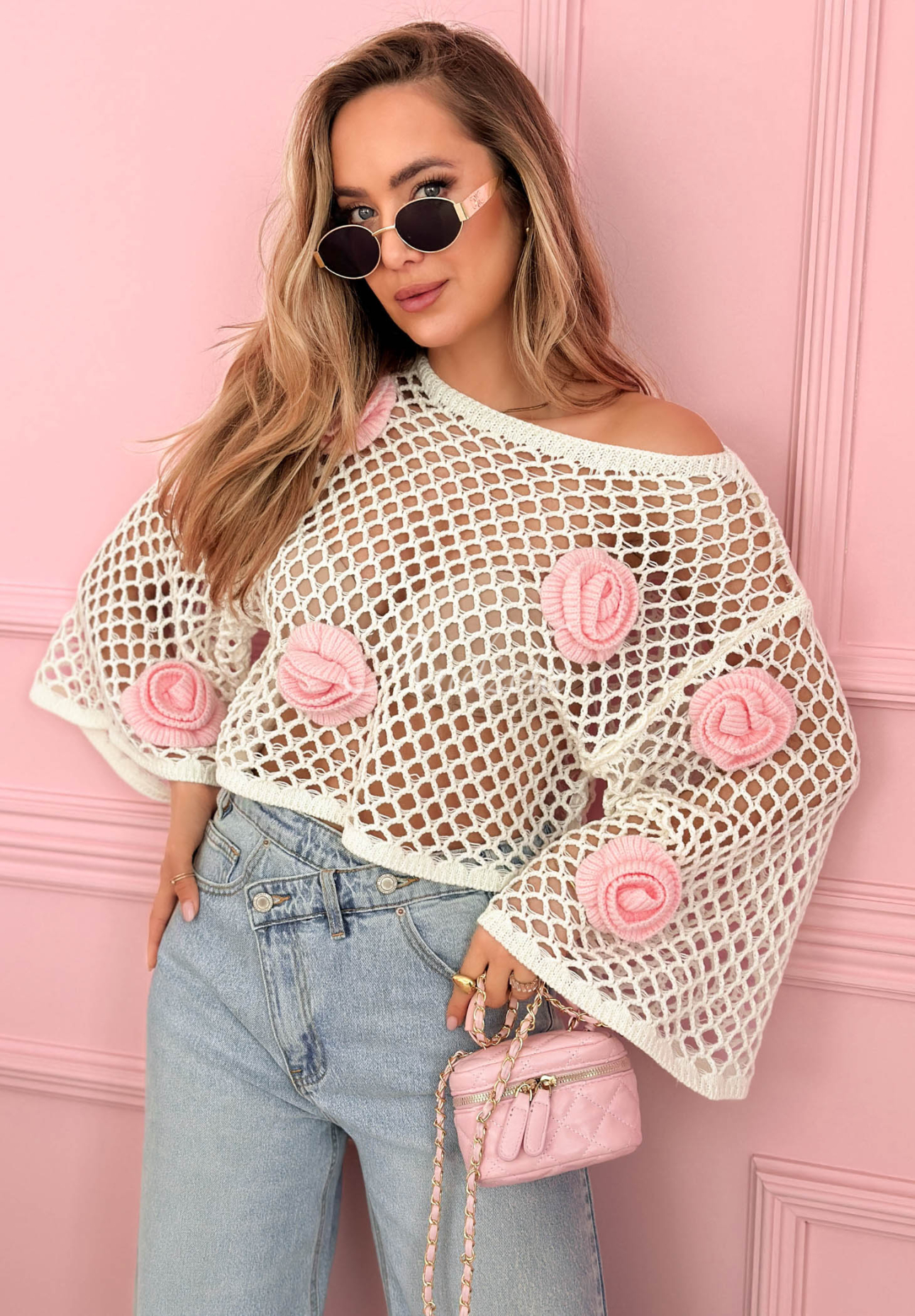 Krótki ażurowy sweter z różami Summer Rose ecru