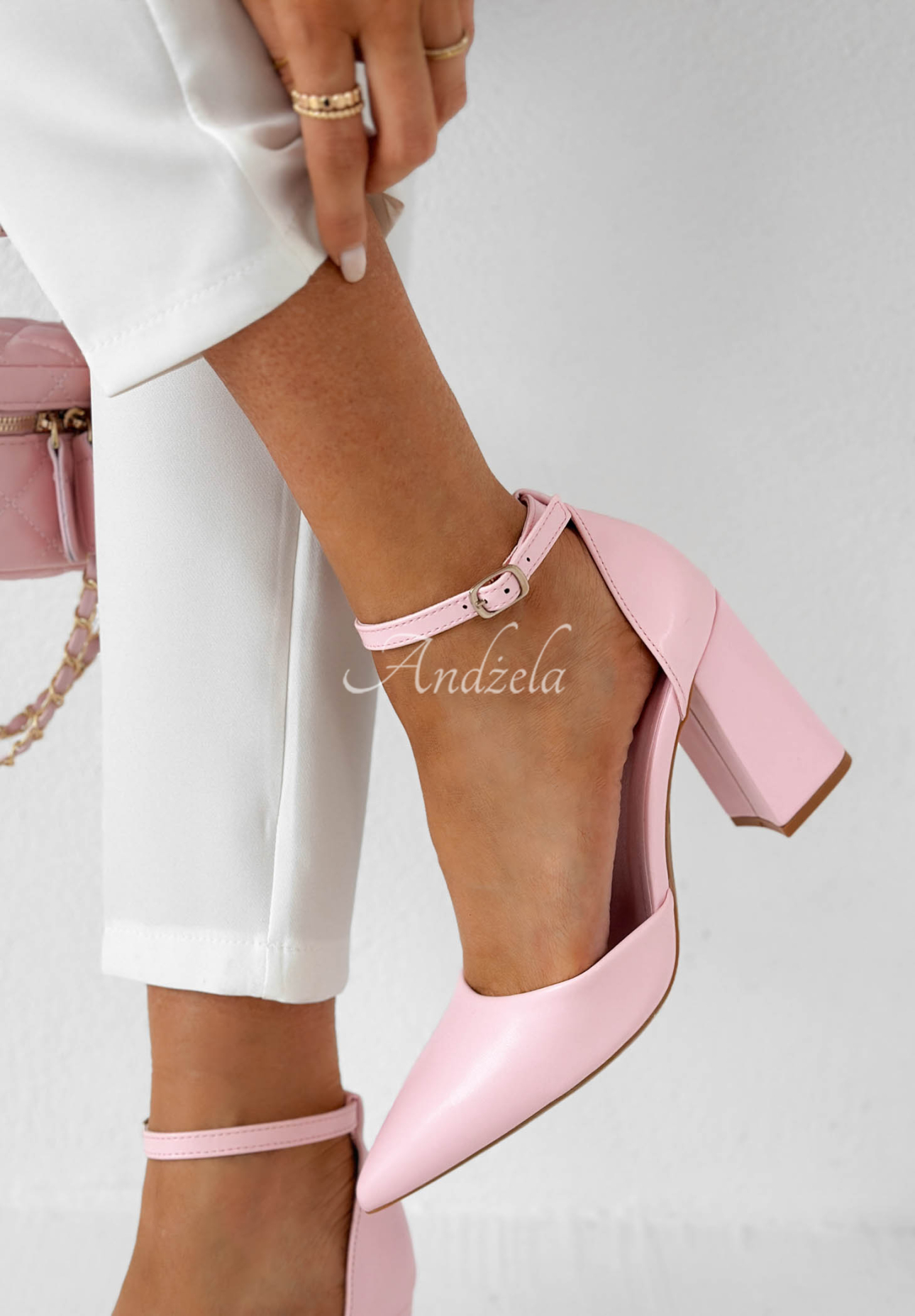 Nefertiti powder pink leather heeled sandals