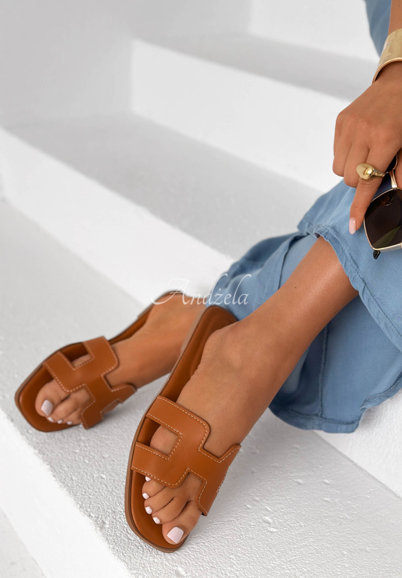 Ashley camel-colored leather flip-flops