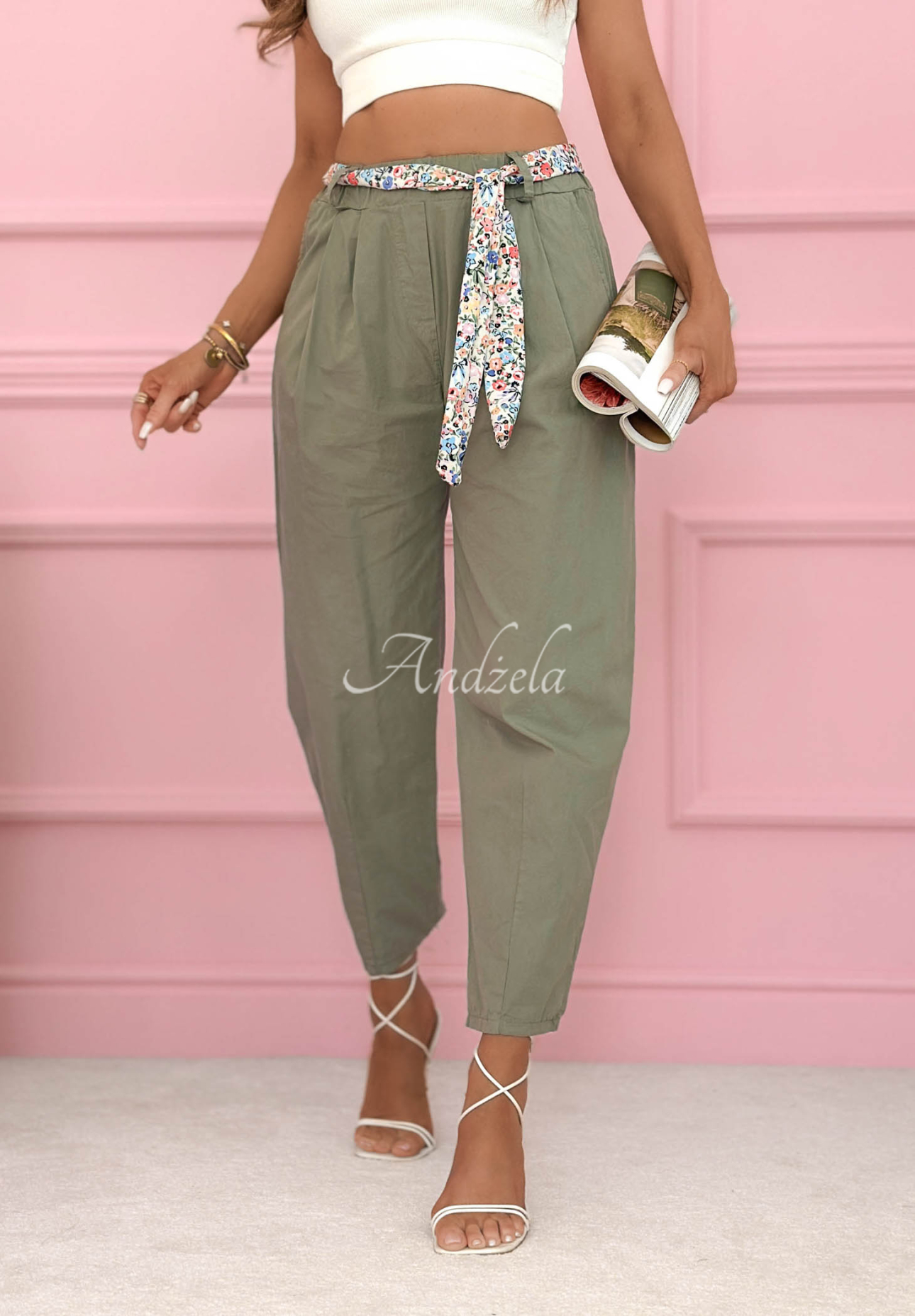 Soft Blossom khaki cotton pants with a belt