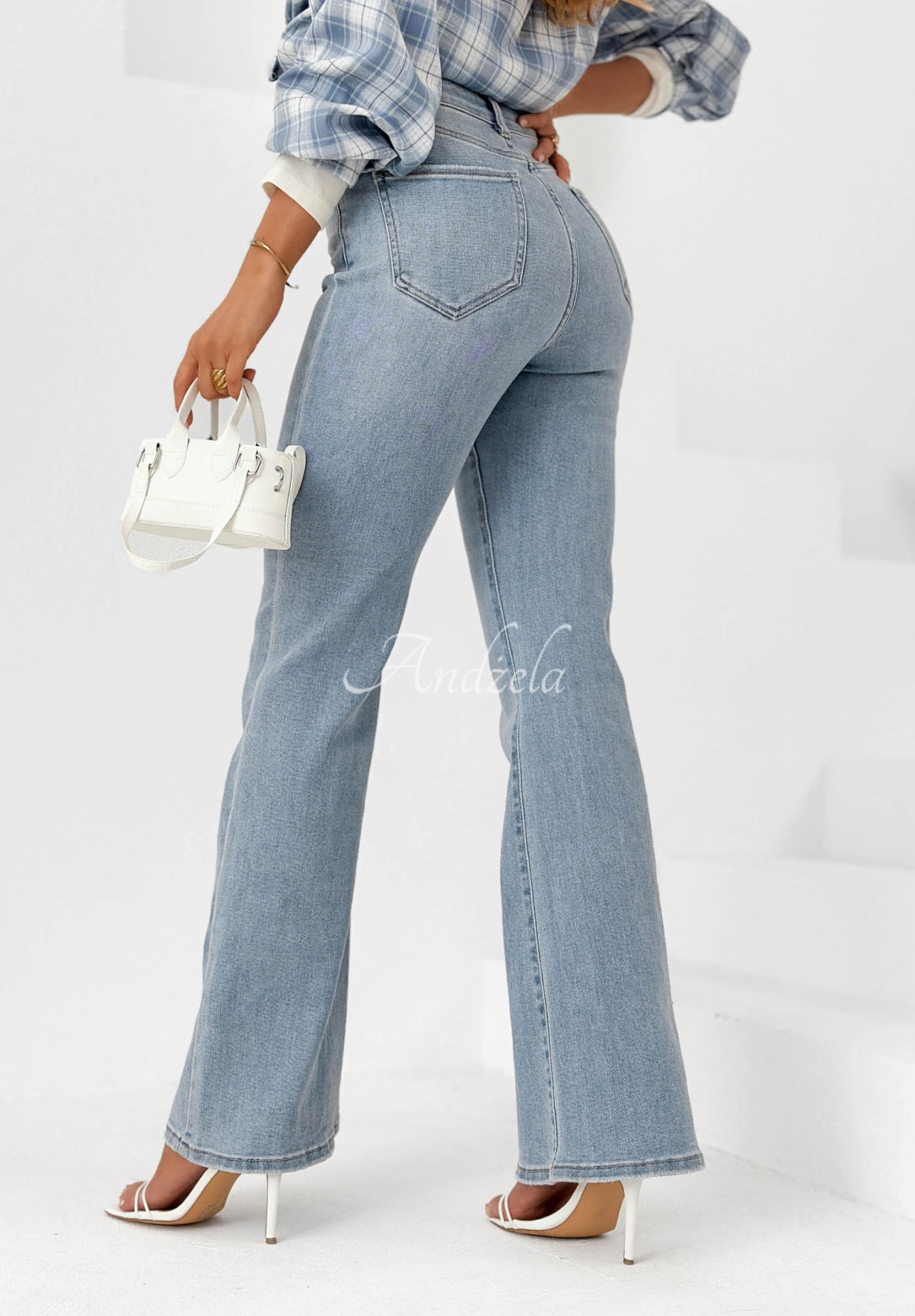 Spodnie jeansowe dzwony Denim Elegance niebieskie