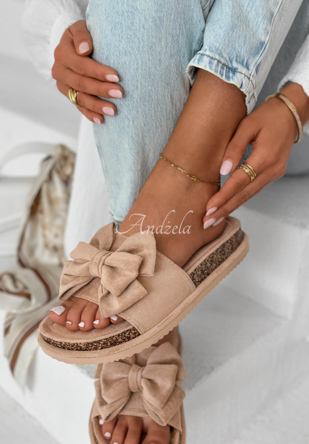 Ismeralda Beige Flip-Flops with a Bow