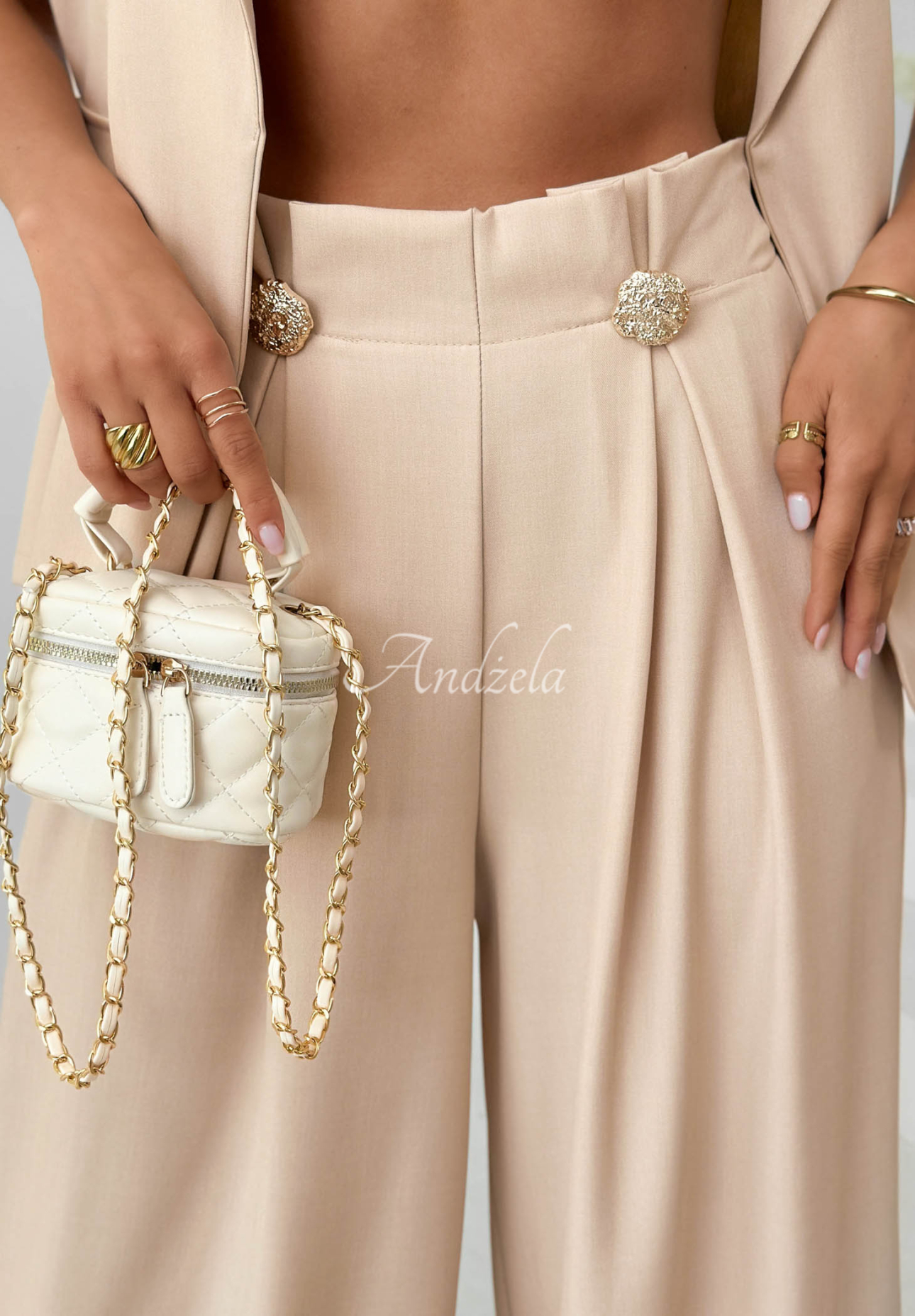 Elegant beige Own The Night vest and pants set