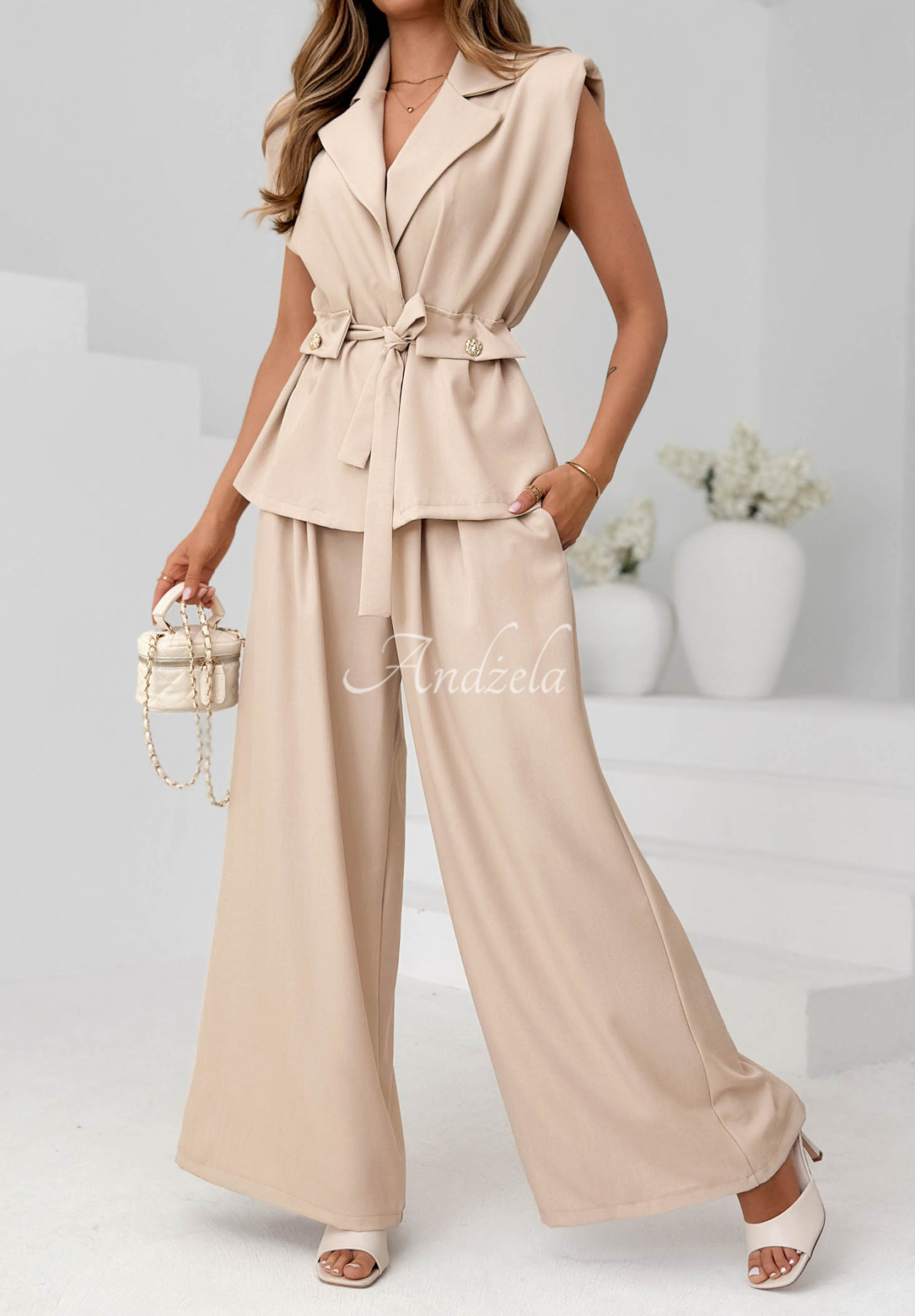 Elegant beige Own The Night vest and pants set