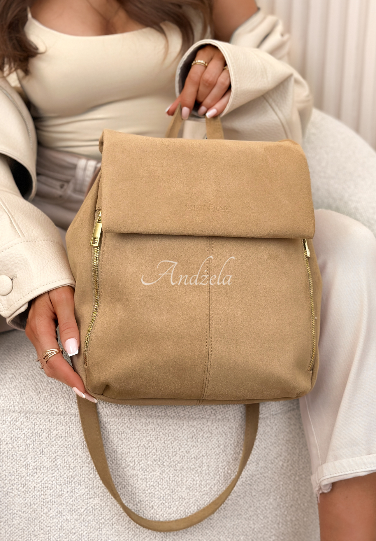 Right On Time suede backpack in camel