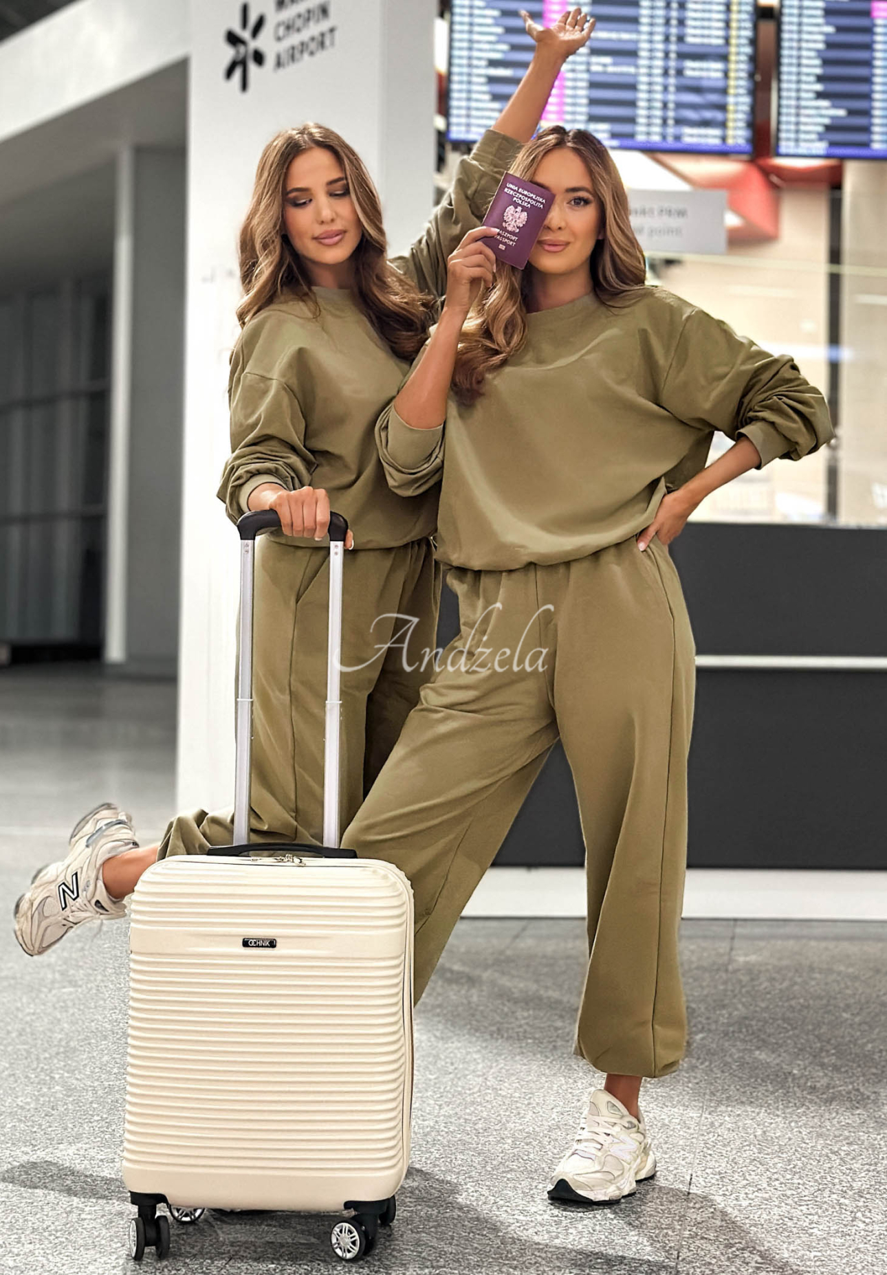 Viva Oliva olive green cotton sweatshirt and sweatpants set