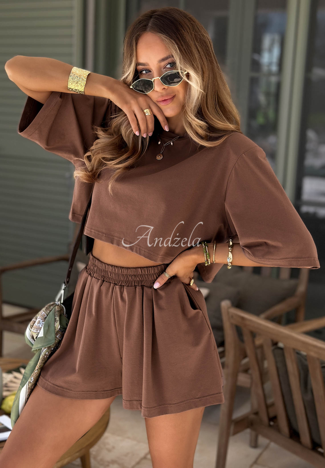 Viva Oliva Chocolate-Colored Cotton T-Shirt with Puffs