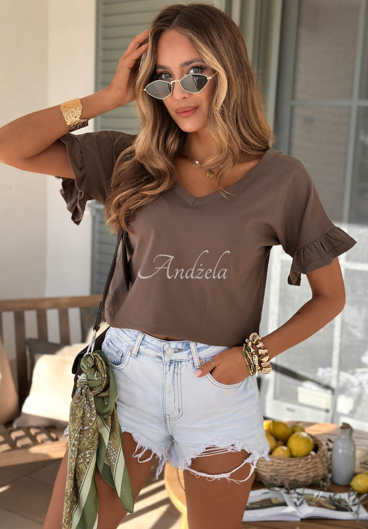 Bawełniany T-shirt z falbankami Ask For More czekoladowy