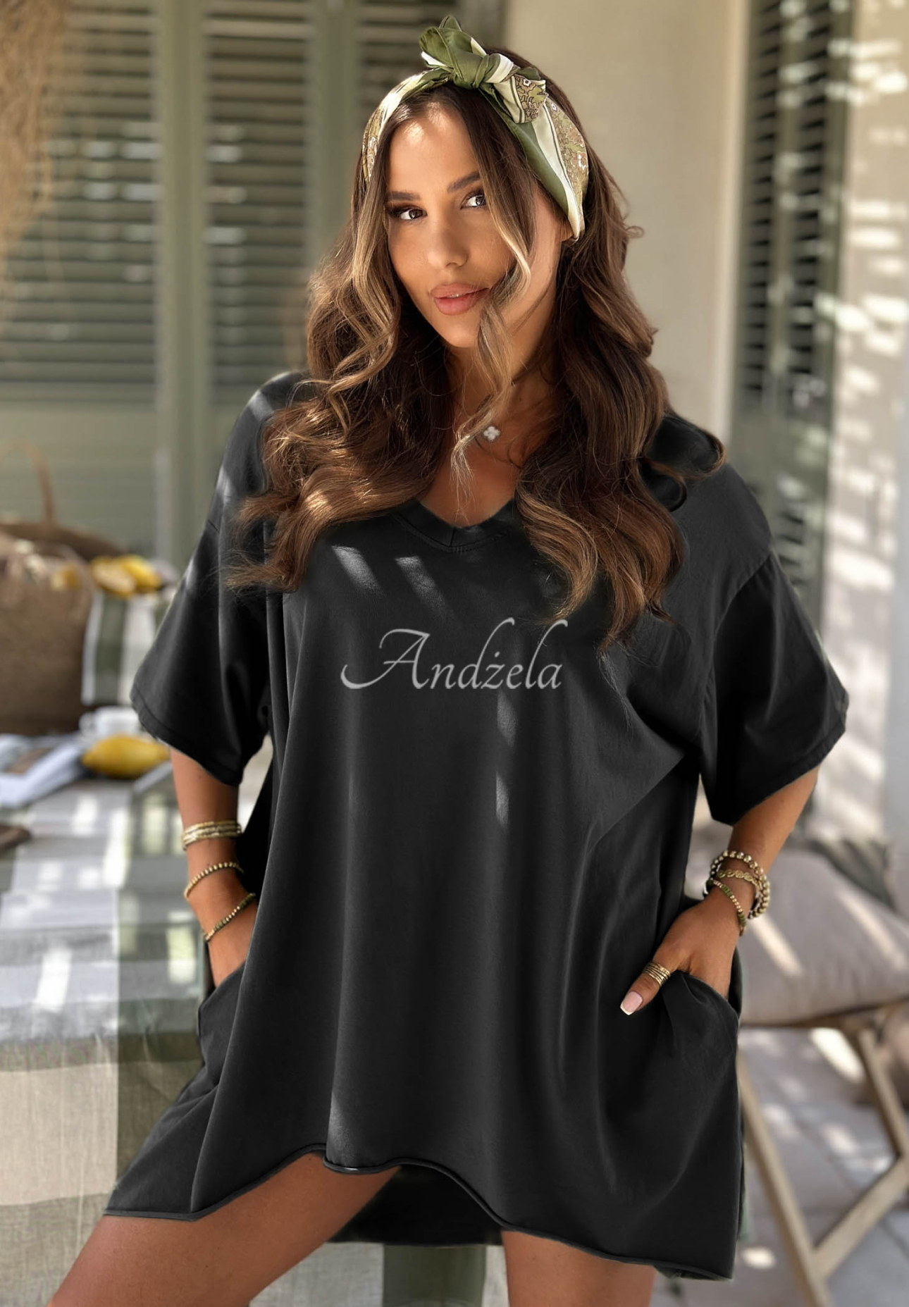 Asymetryczny T-shirt oversize z bawełny Solaviva czarny