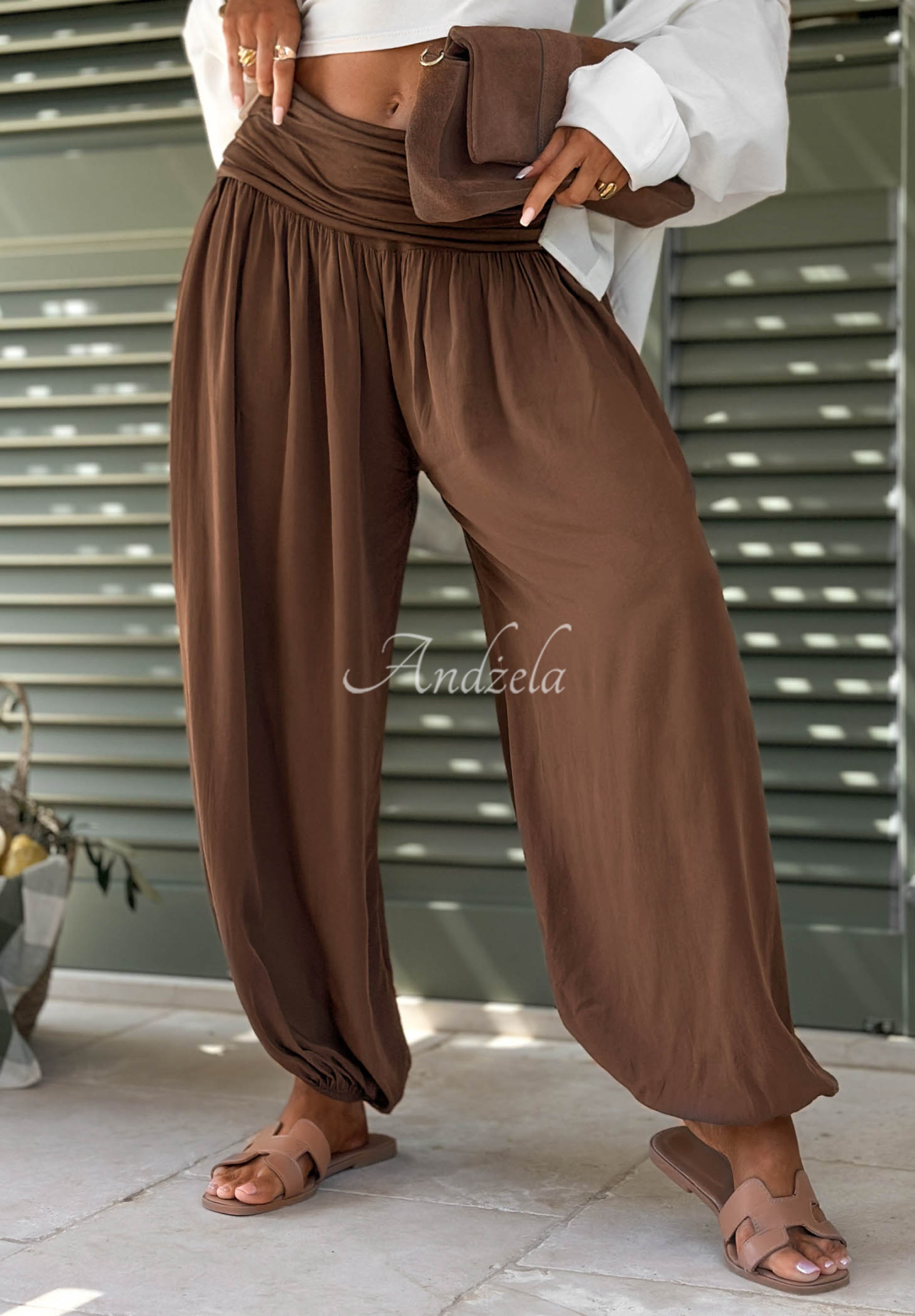 Viscose harem pants with elastic cuffs in Coastal Sand chocolate