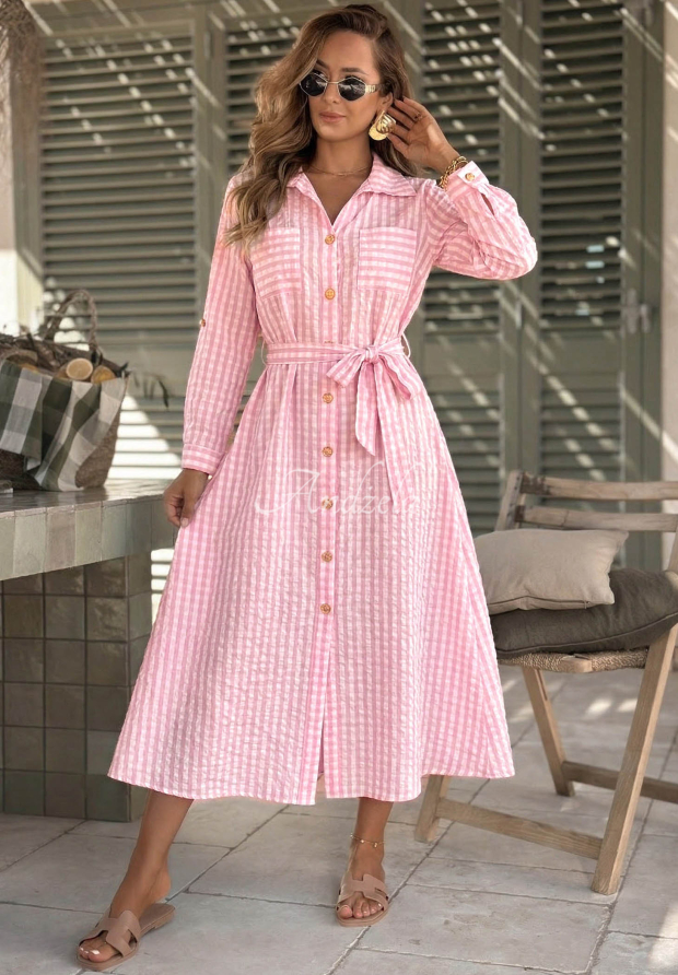 Koszulowa sukienka maxi w kratę Spring Velvet Air pudrowy r&oacute;ż