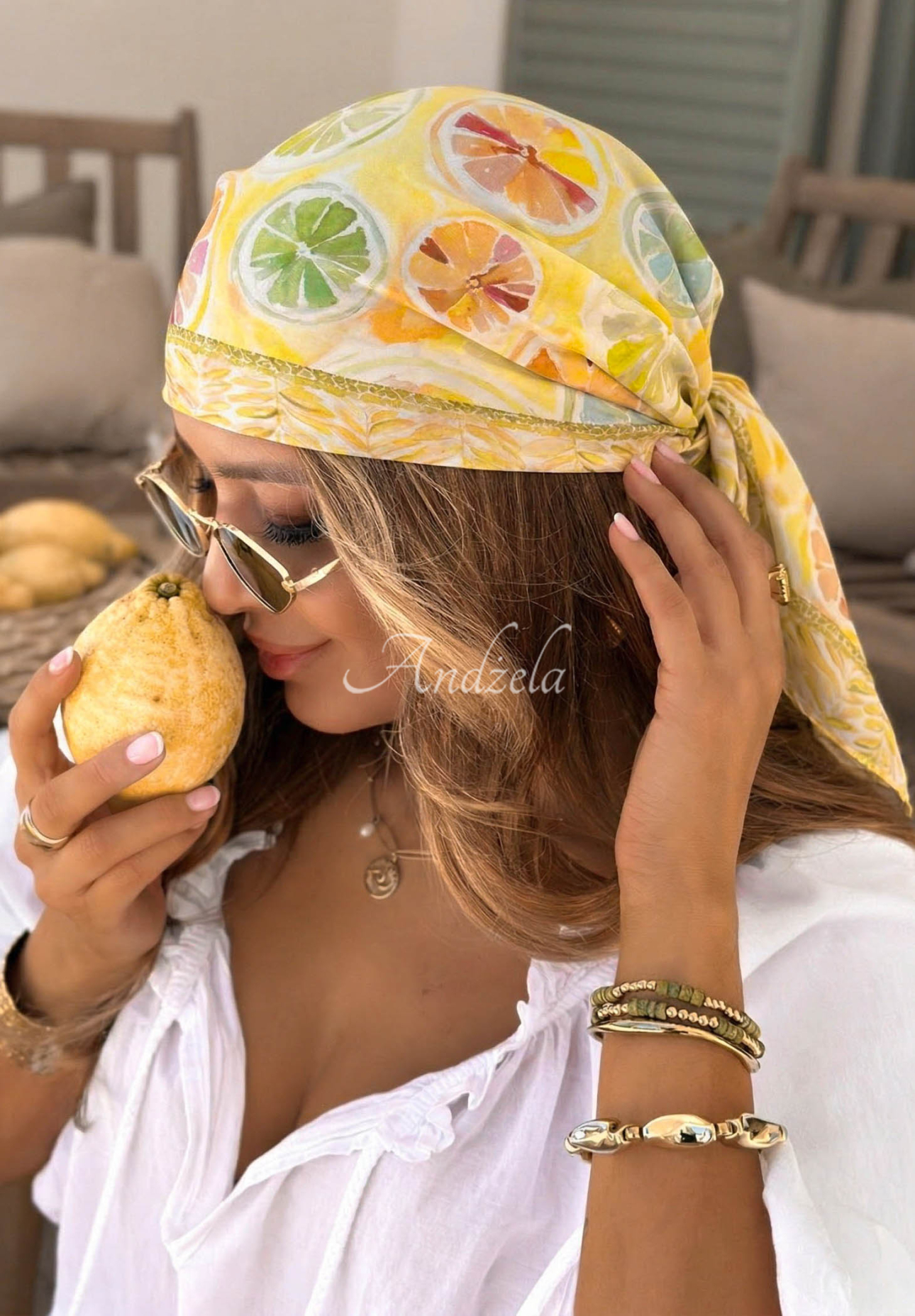 Wiskozowa wzorzysta apaszka w cytrynki Lemon Vibe żółta