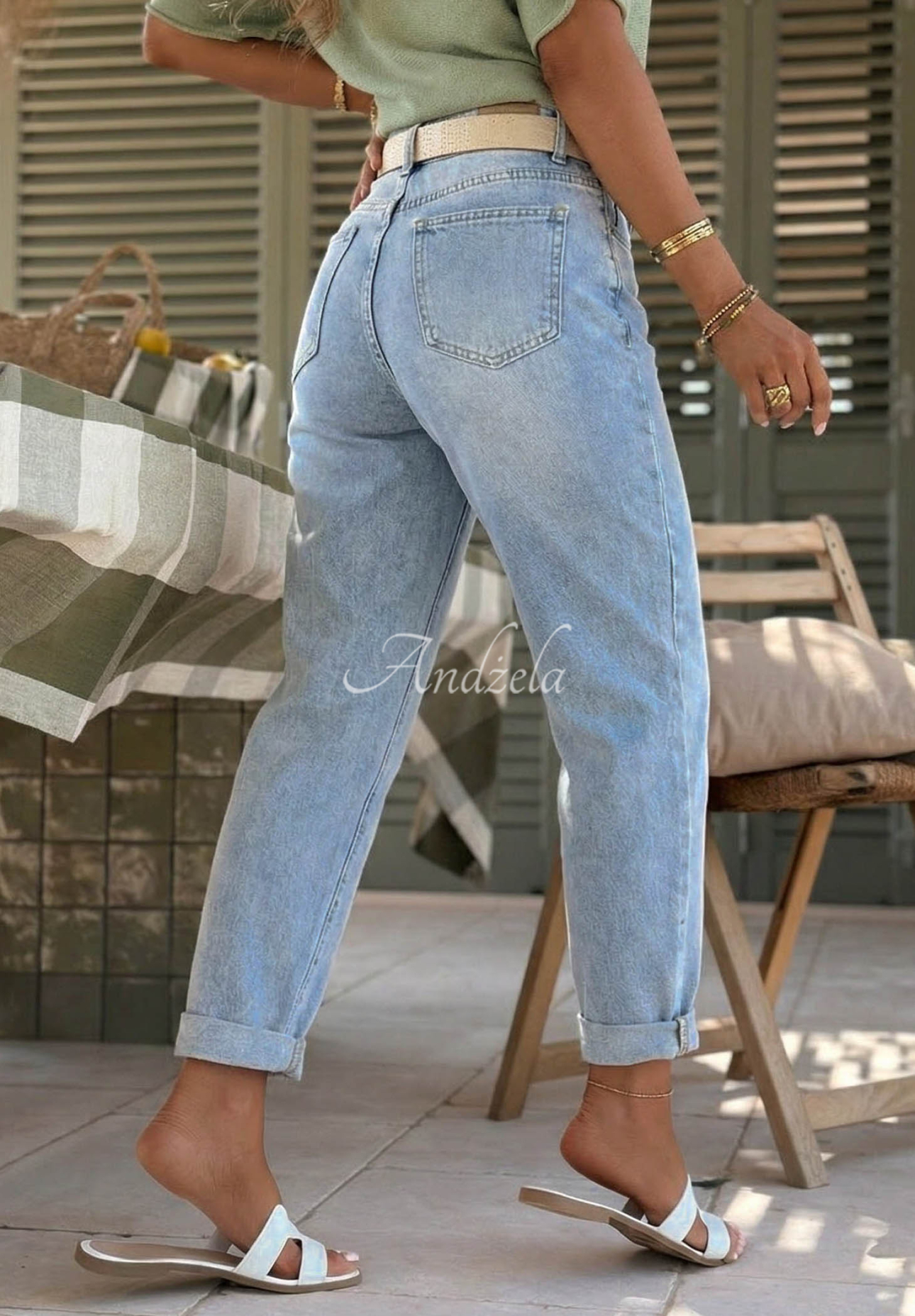 Spodnie jeansowe mom fit z paskiem Look Around niebieskie