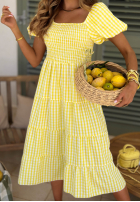 Sukienka midi z bufkami w kratkę Papaya różowa