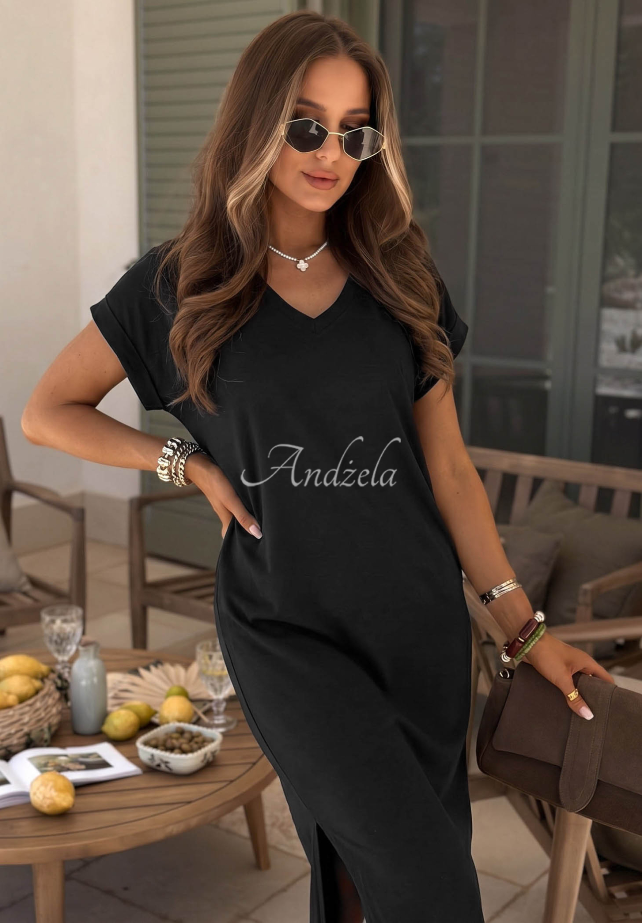 Sukienka z dekoltem Your Own Life czarna