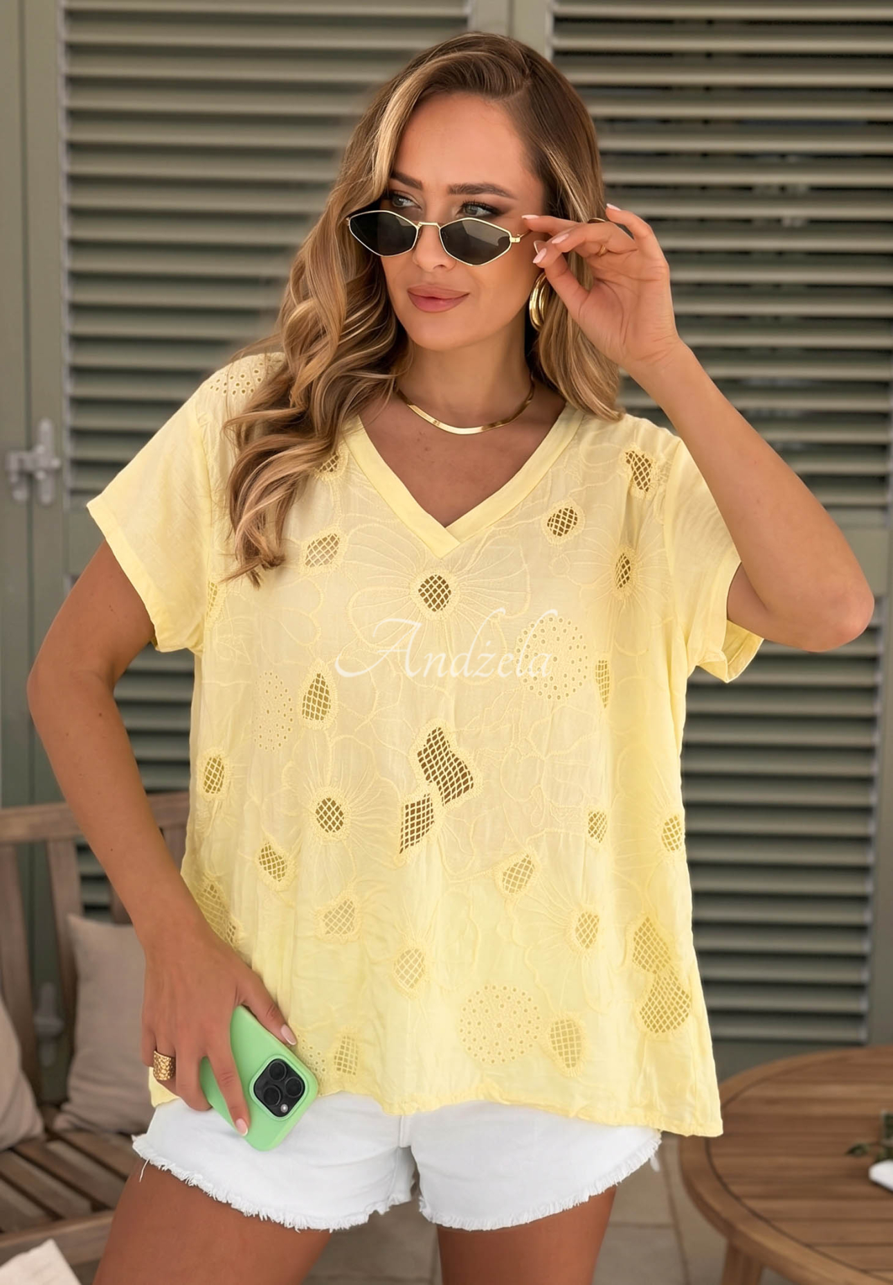 Ażurowy bawełniany T-shirt z dekoltem Sol Riviera żółty