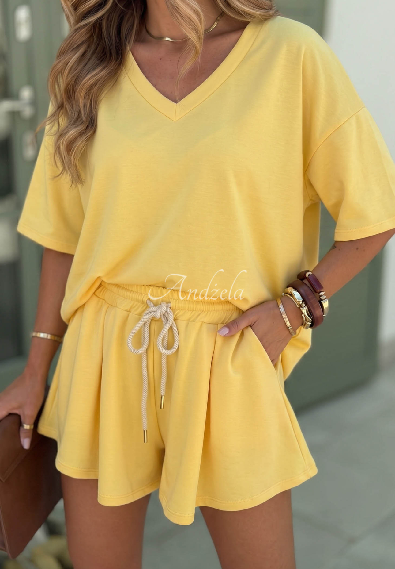 Viscose tracksuit set: "Butter" T-shirt and shorts by Willy, yellow