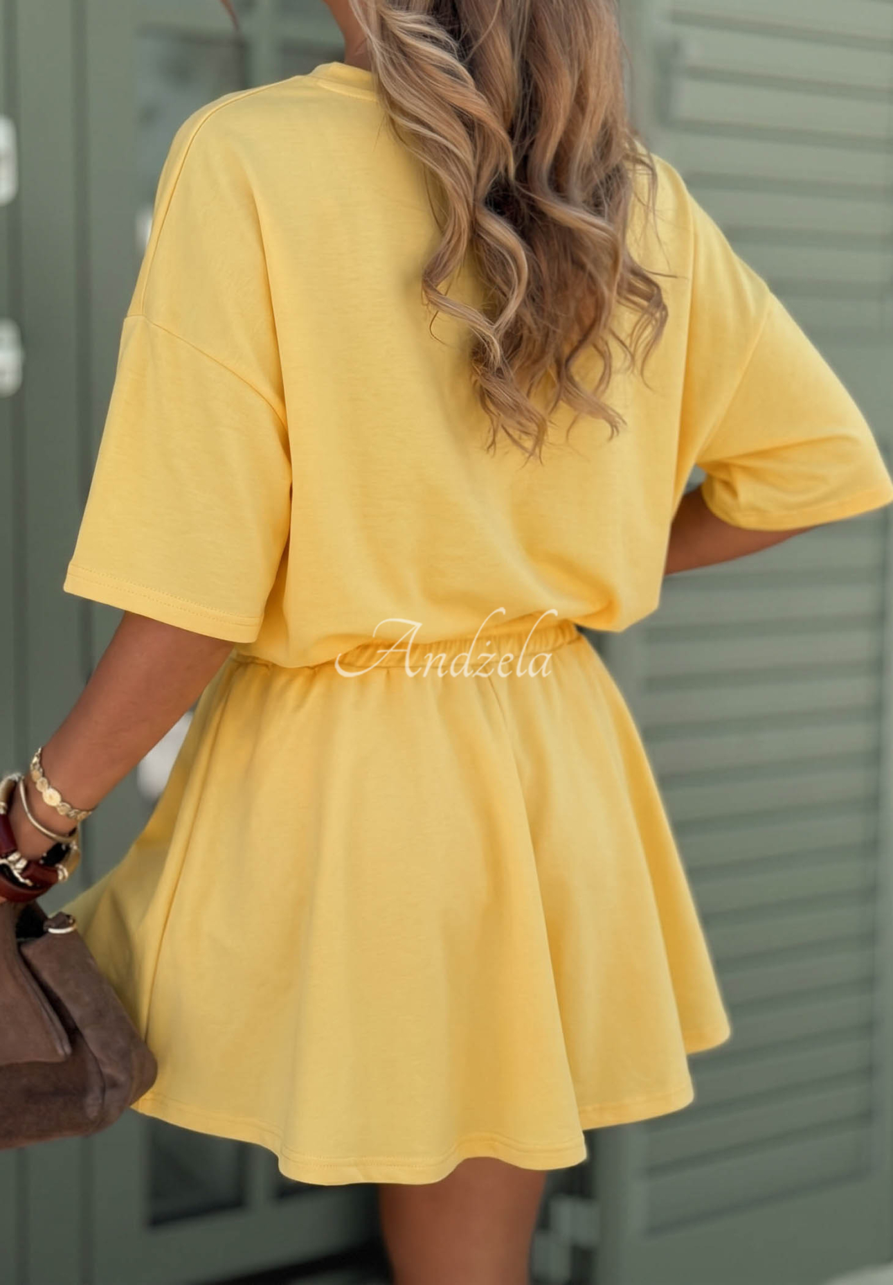 Viscose tracksuit set: "Butter" T-shirt and shorts by Willy, yellow