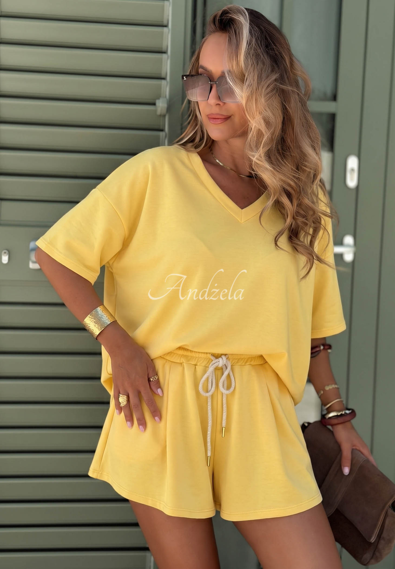 Viscose tracksuit set: "Butter" T-shirt and shorts by Willy, yellow