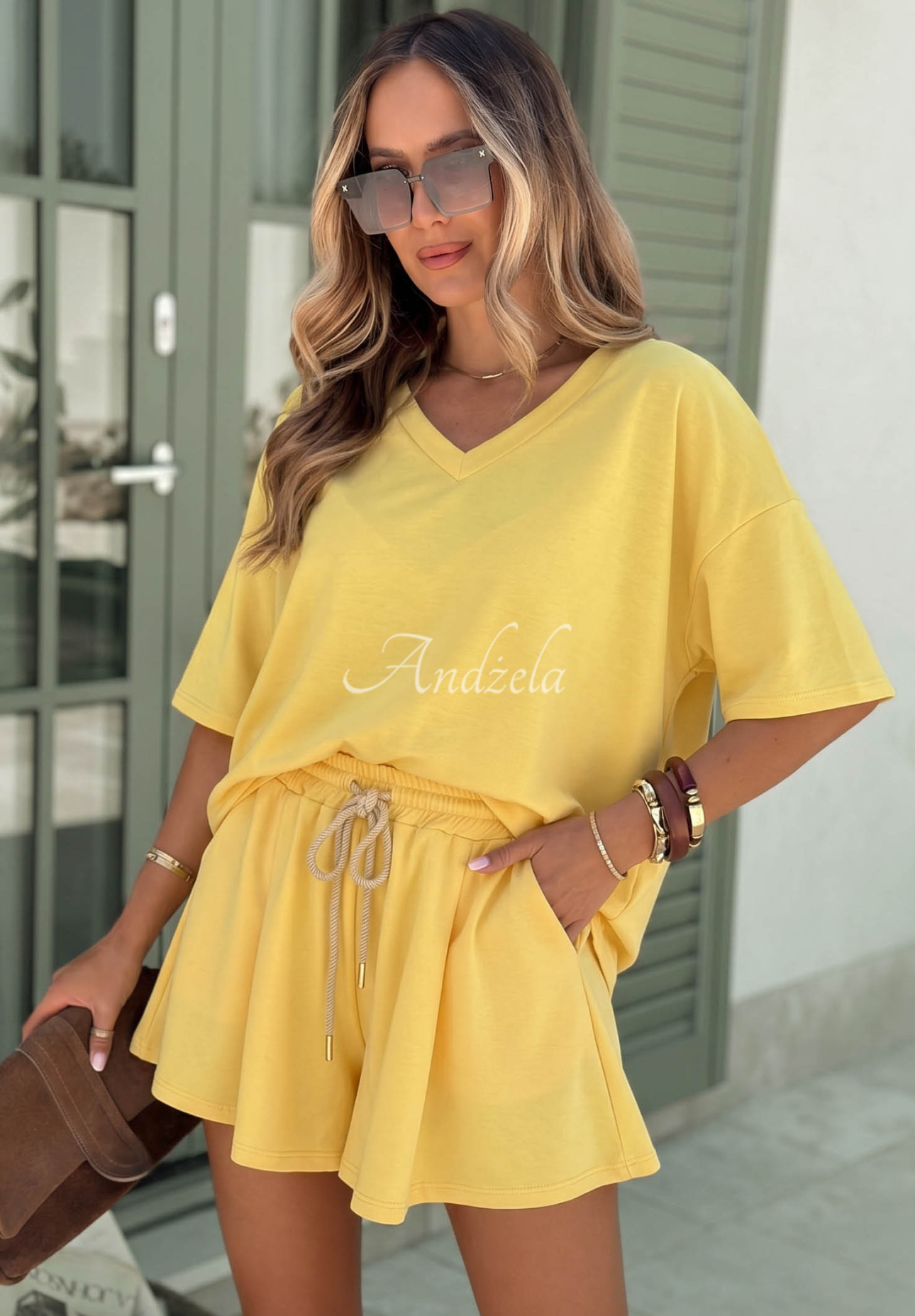 Viscose tracksuit set: "Butter" T-shirt and shorts by Willy, yellow