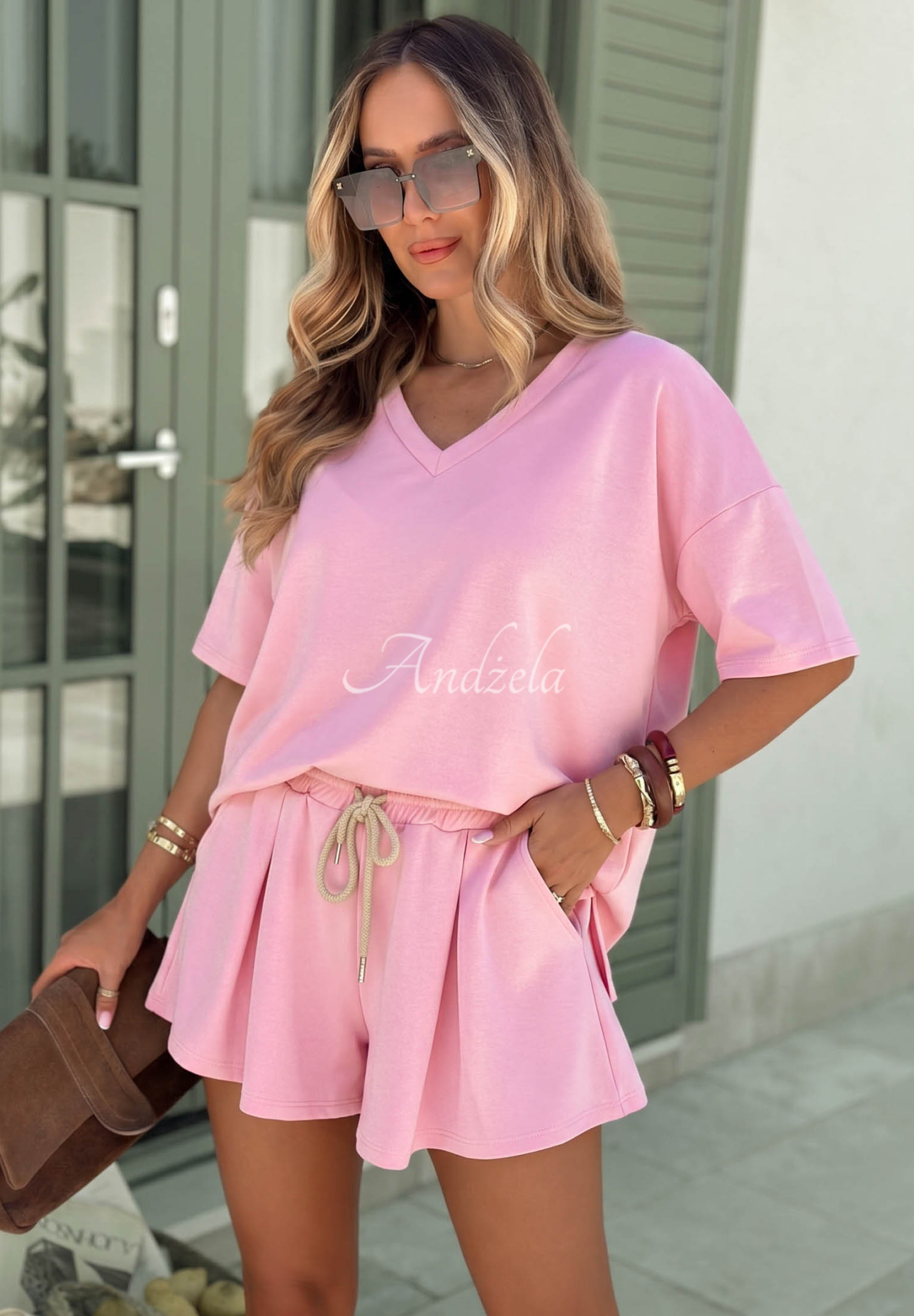 Viscose tracksuit set: "Masełko" T-shirt and shorts by Willy in powder pink