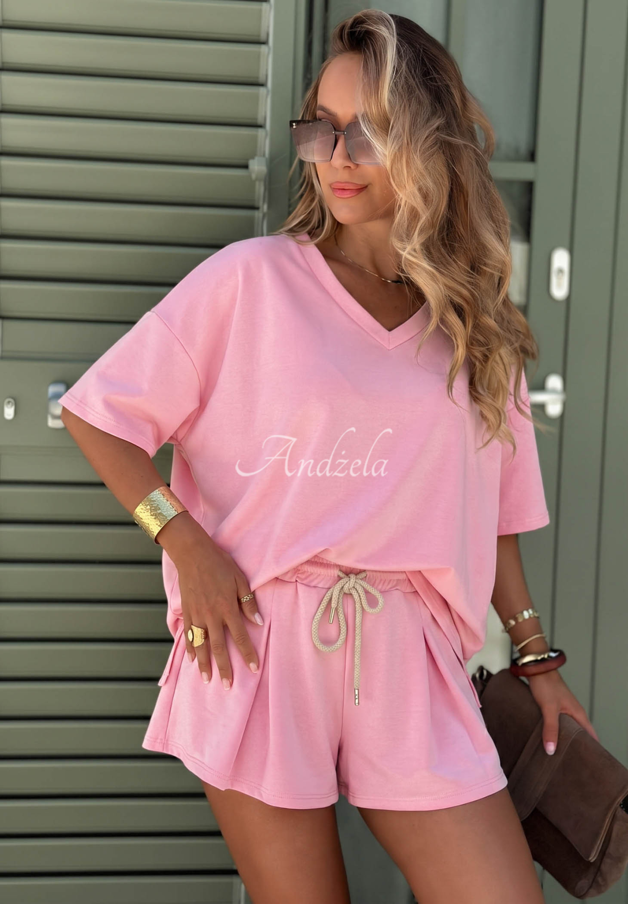 Viscose tracksuit set: "Masełko" T-shirt and shorts by Willy in powder pink