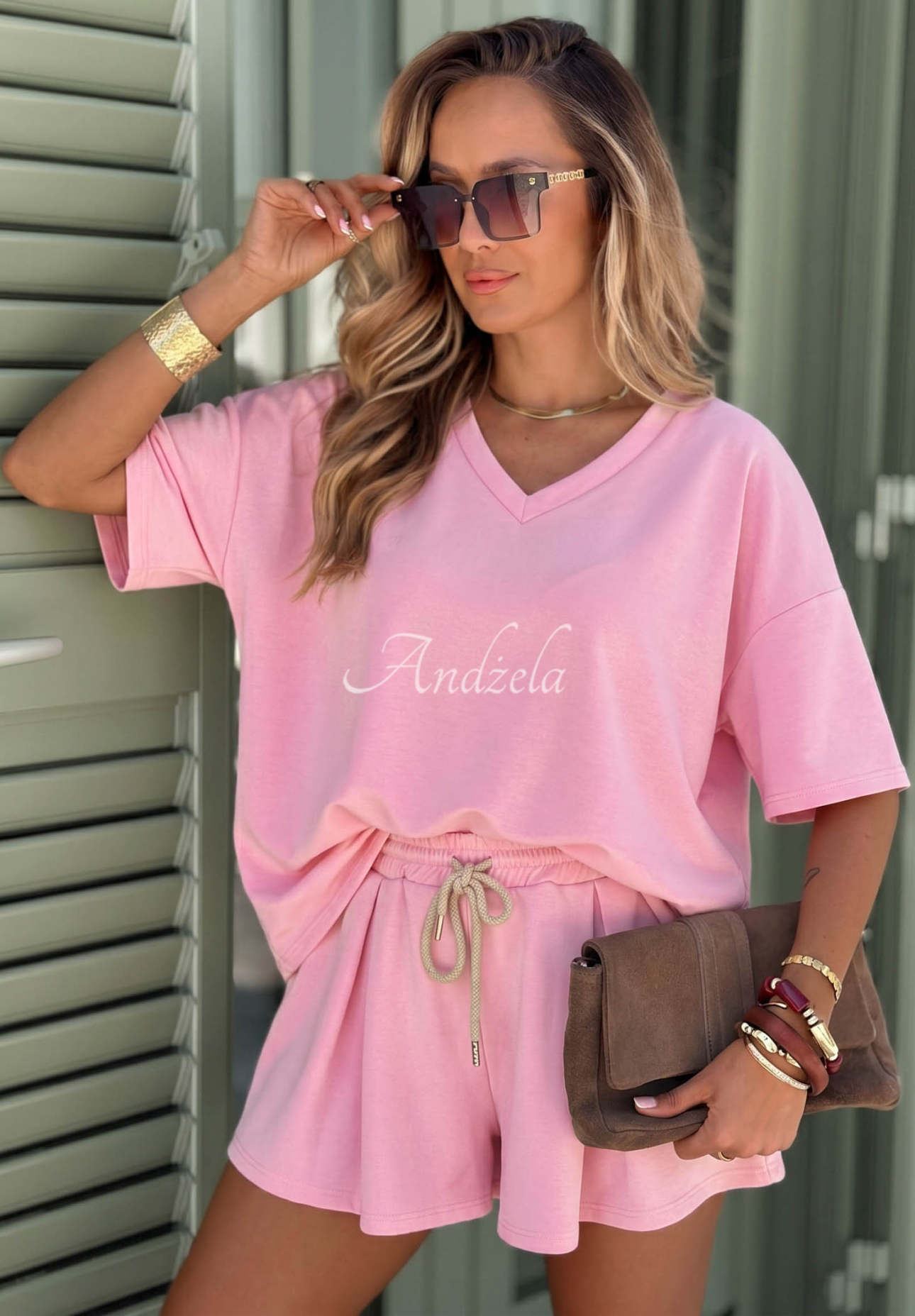 Viscose tracksuit set: "Masełko" T-shirt and shorts by Willy in powder pink