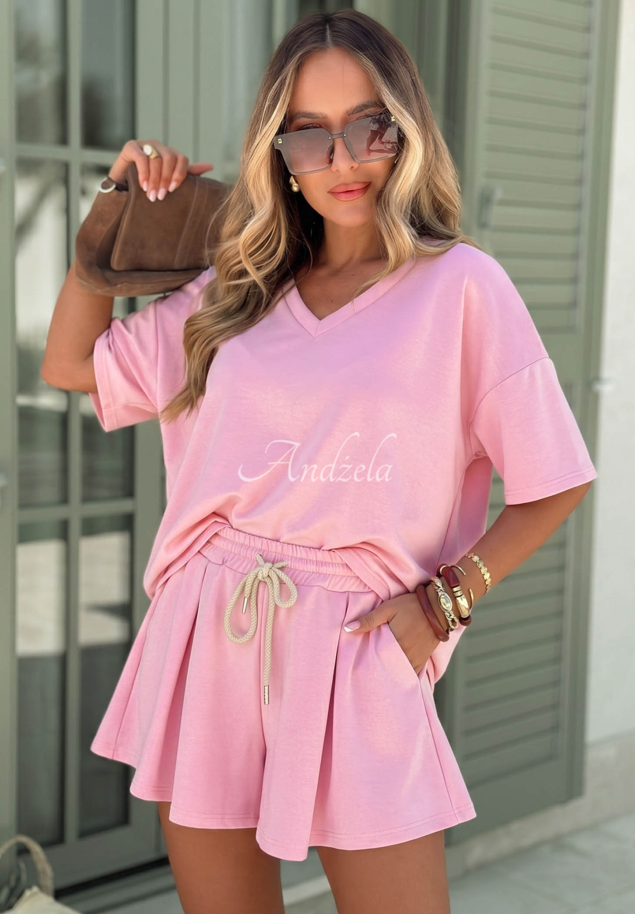 Viscose tracksuit set: "Masełko" T-shirt and shorts by Willy in powder pink