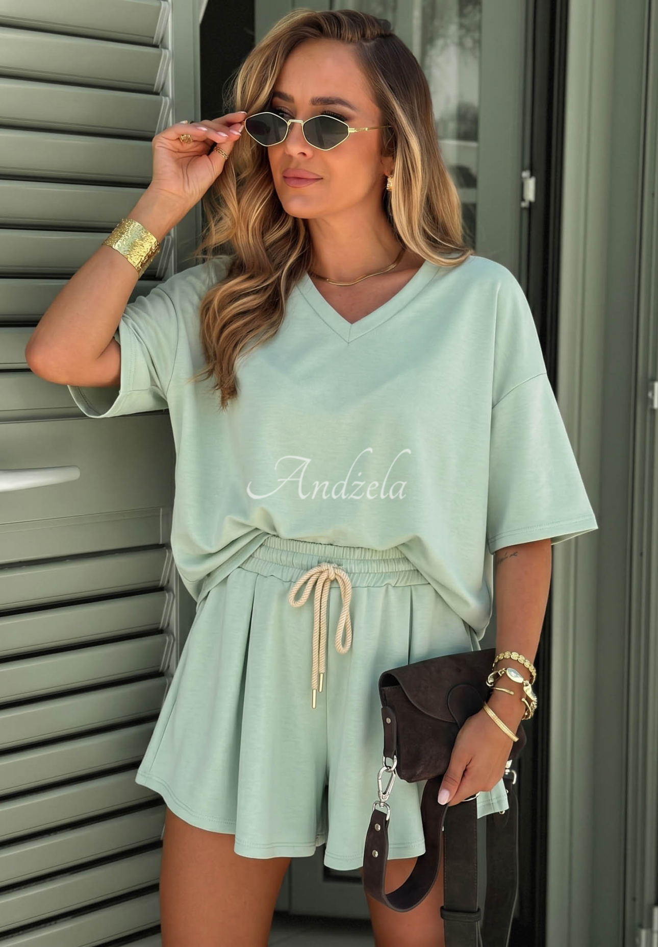 Viscose tracksuit set: "Masełko" T-shirt and shorts in Willy pistachio