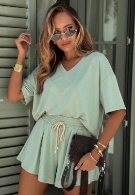 Viscose tracksuit set: "Masełko" T-shirt and shorts in Willy pistachio