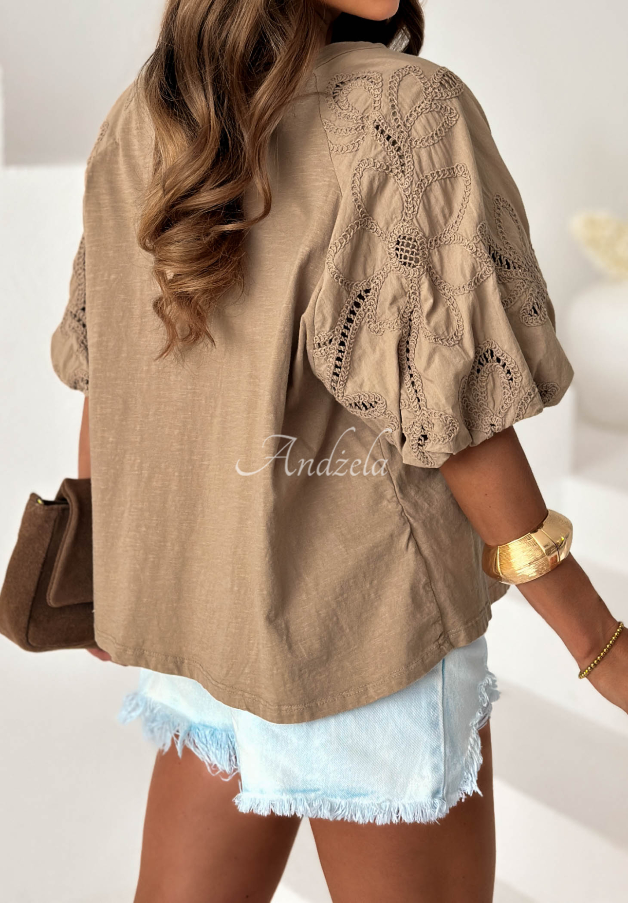 Camel-colored Positano Holiday cotton blouse with openwork puff sleeves