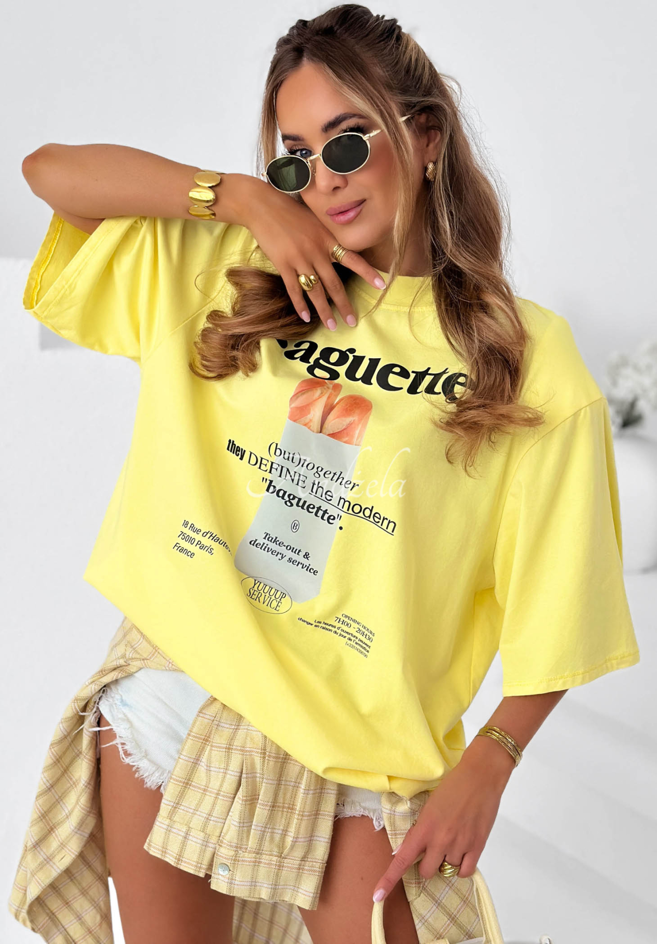Yellow cotton T-shirt with a "Baguette" print