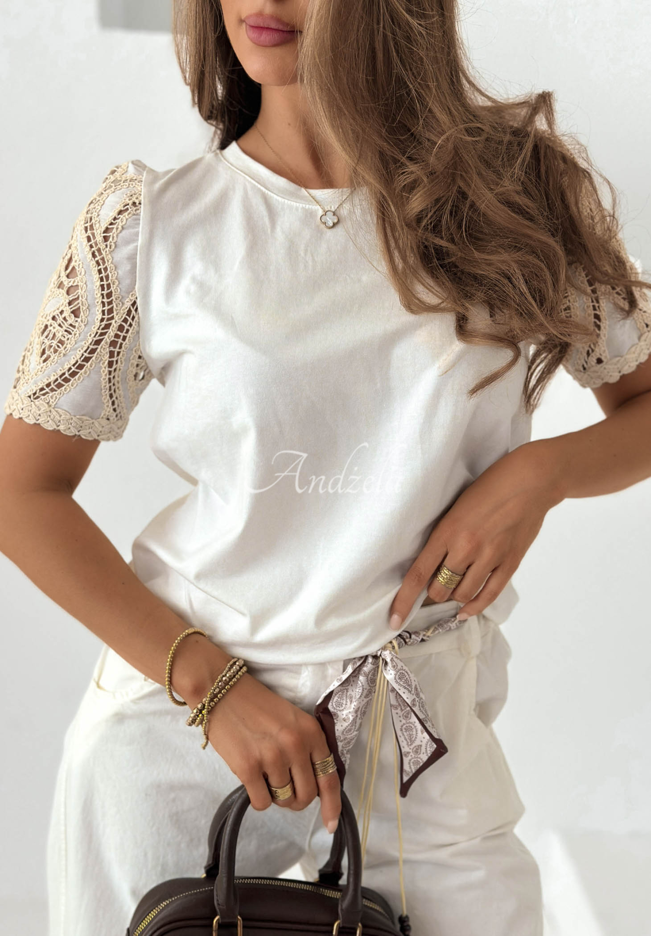 Bawełniany t-shirt z koronką Sandy Dream ecru