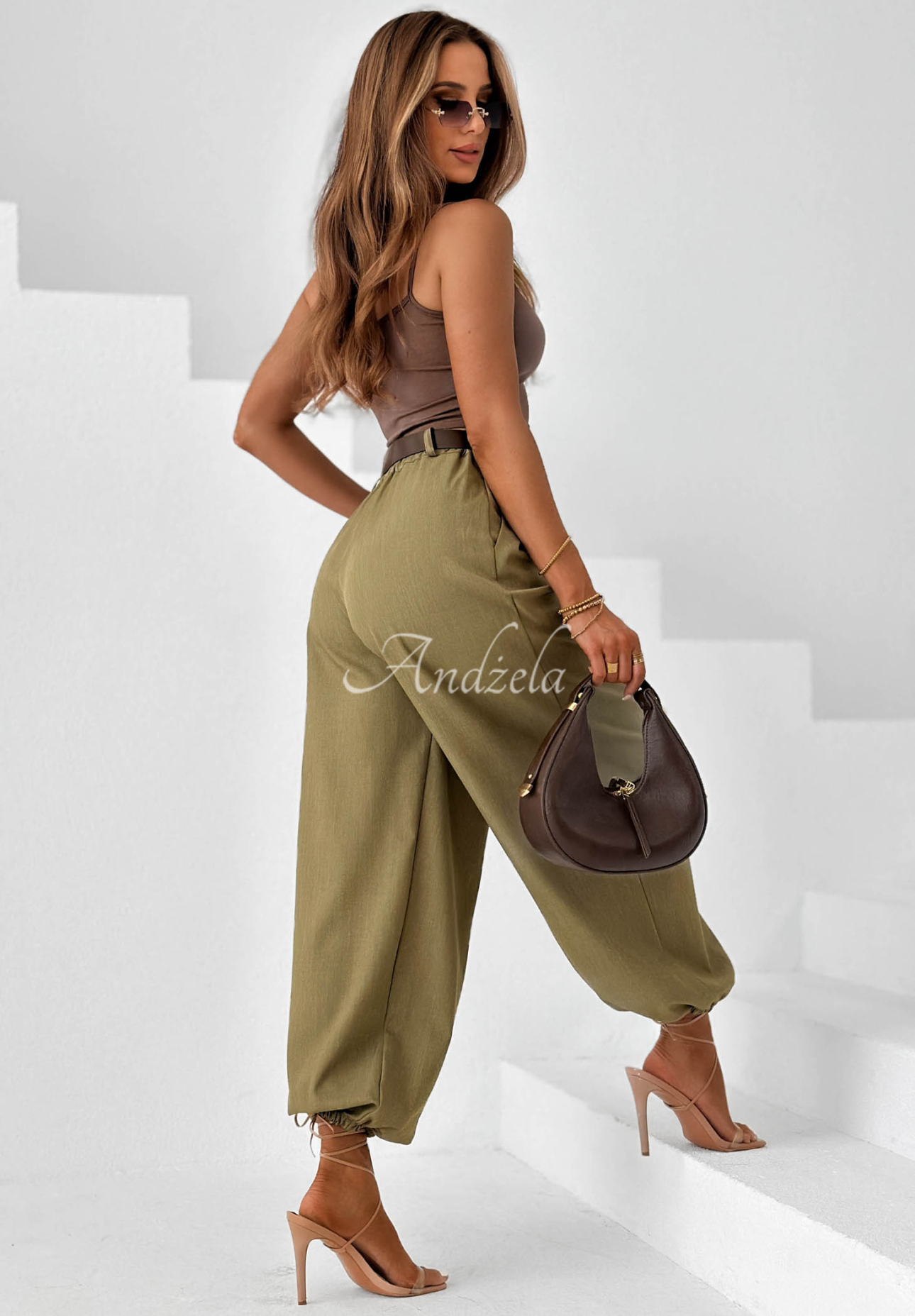 Elegant khaki Desert City jogger pants with a belt