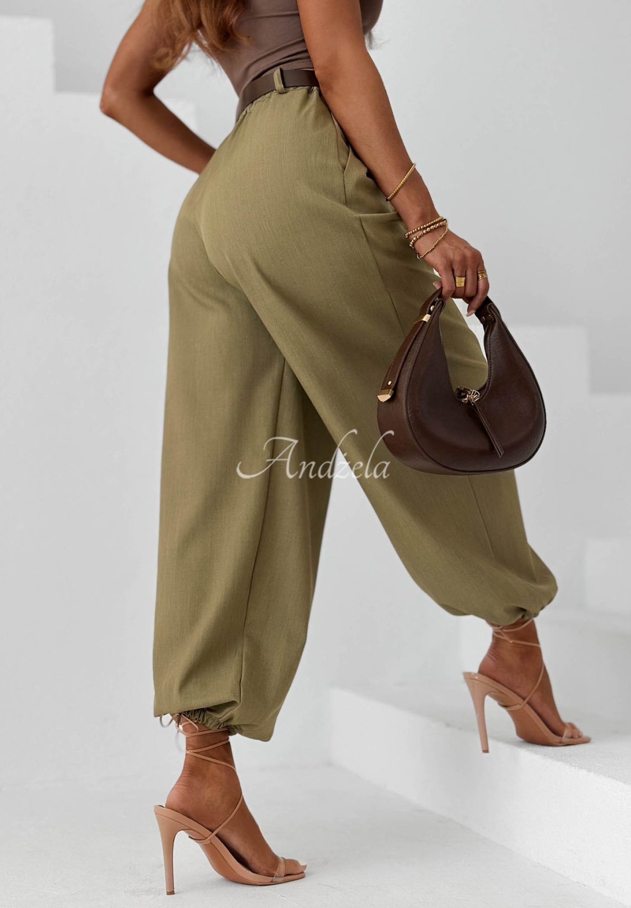 Elegant khaki Desert City jogger pants with a belt