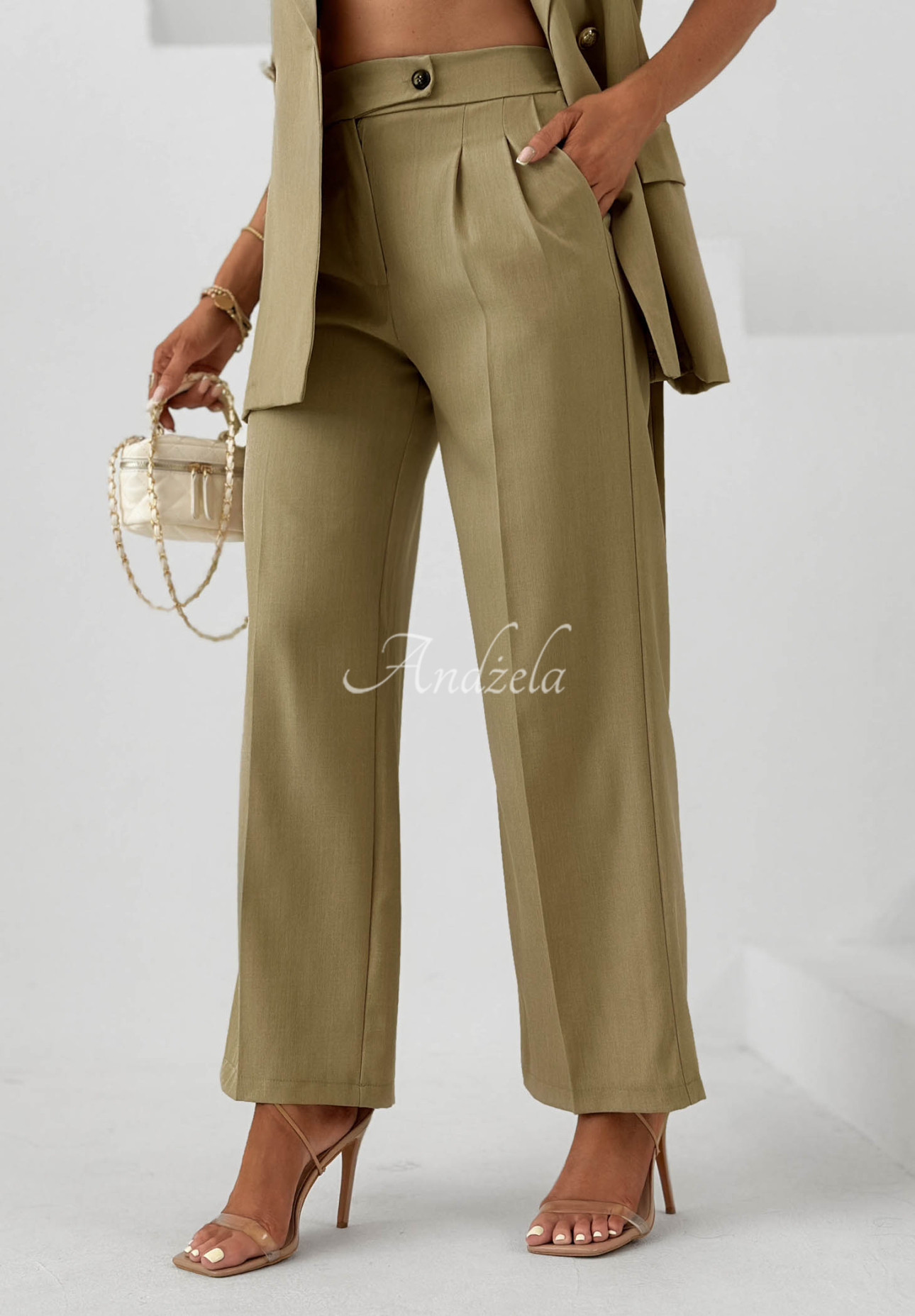 Materiałowe spodnie wide leg z wiskozą Sand Club khaki