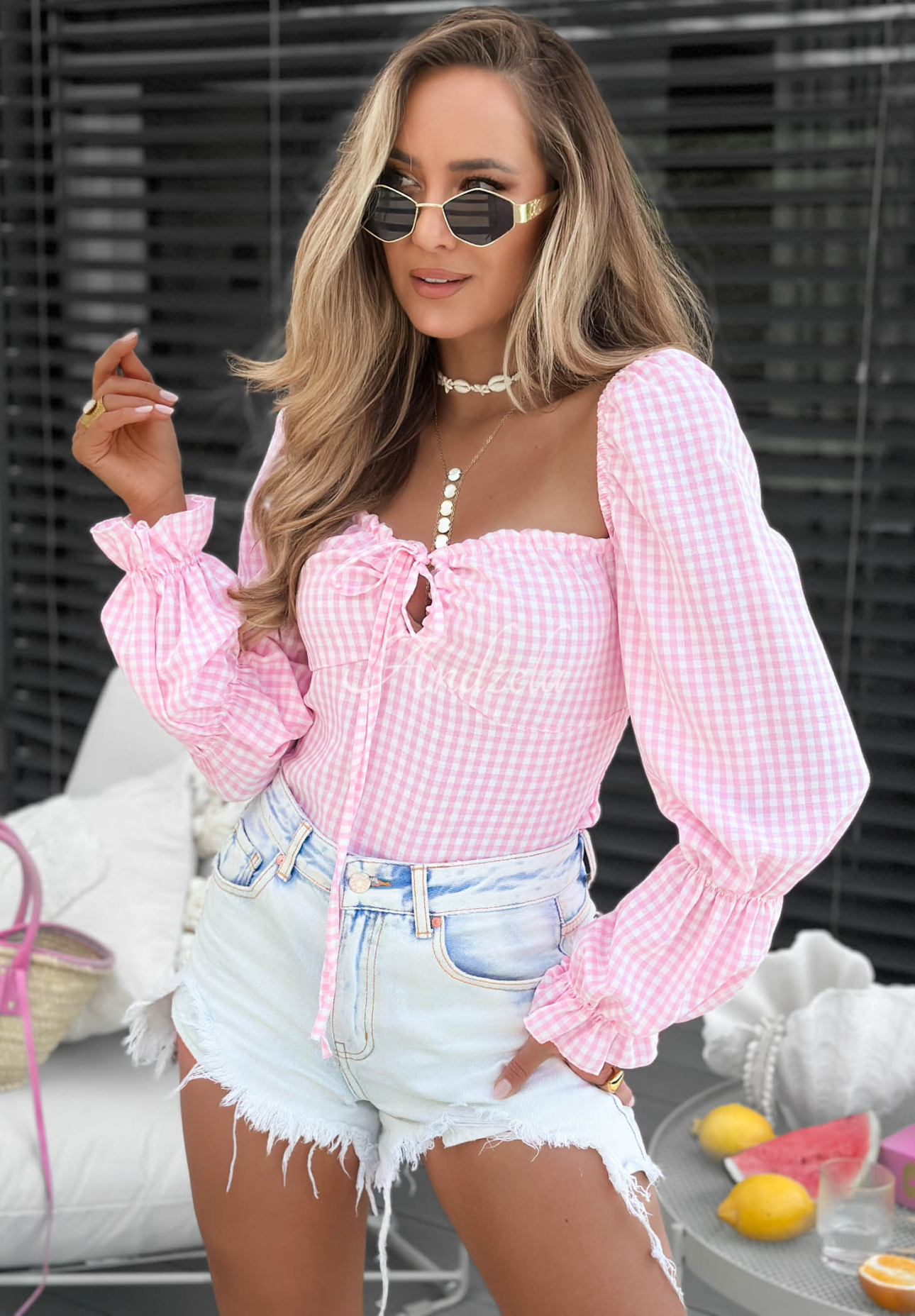 short wiskozowa Blouse z bufkami w kratę Pretty Senorita pink