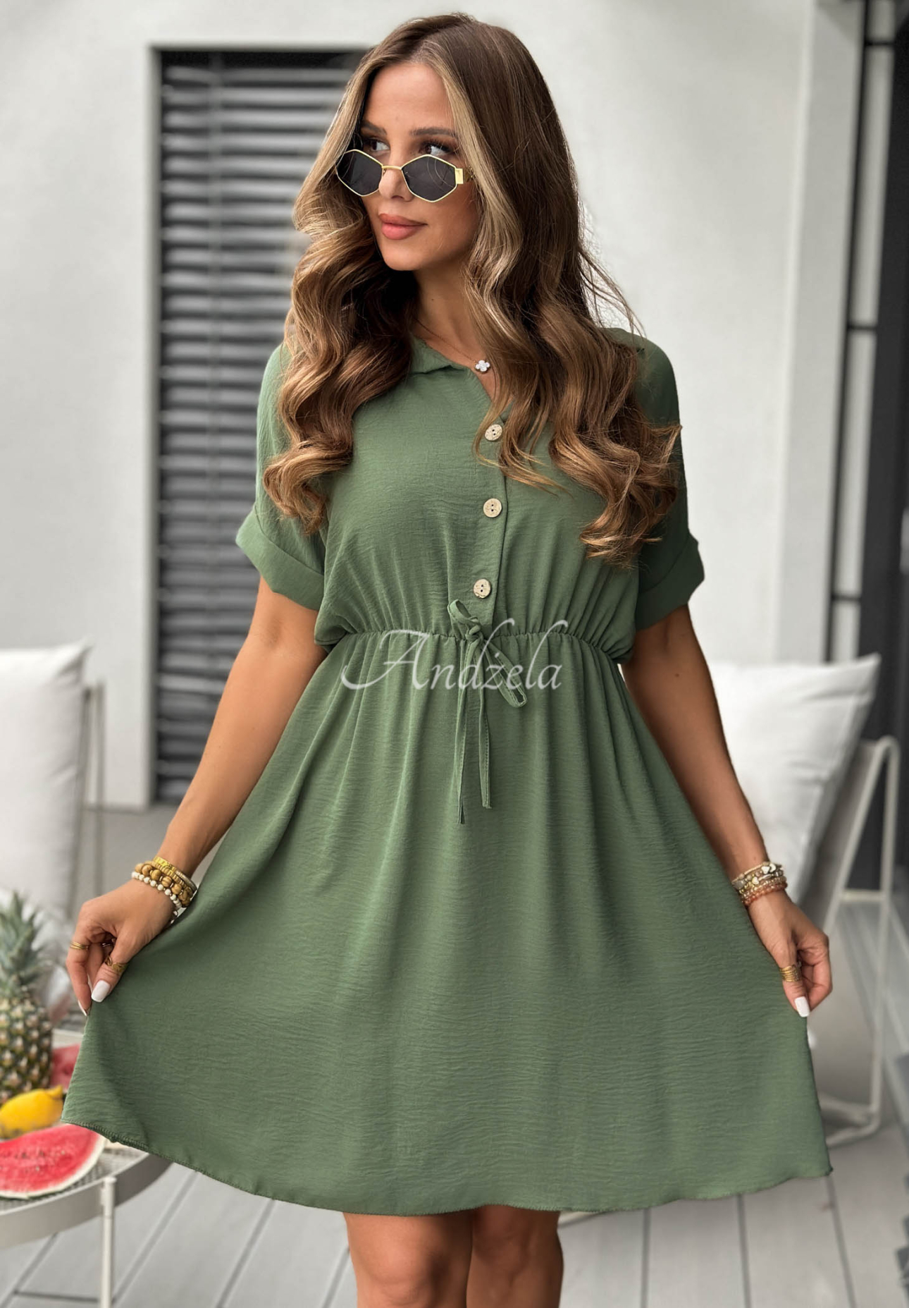 Koszulowa sukienka z wiskozy The Holiday khaki